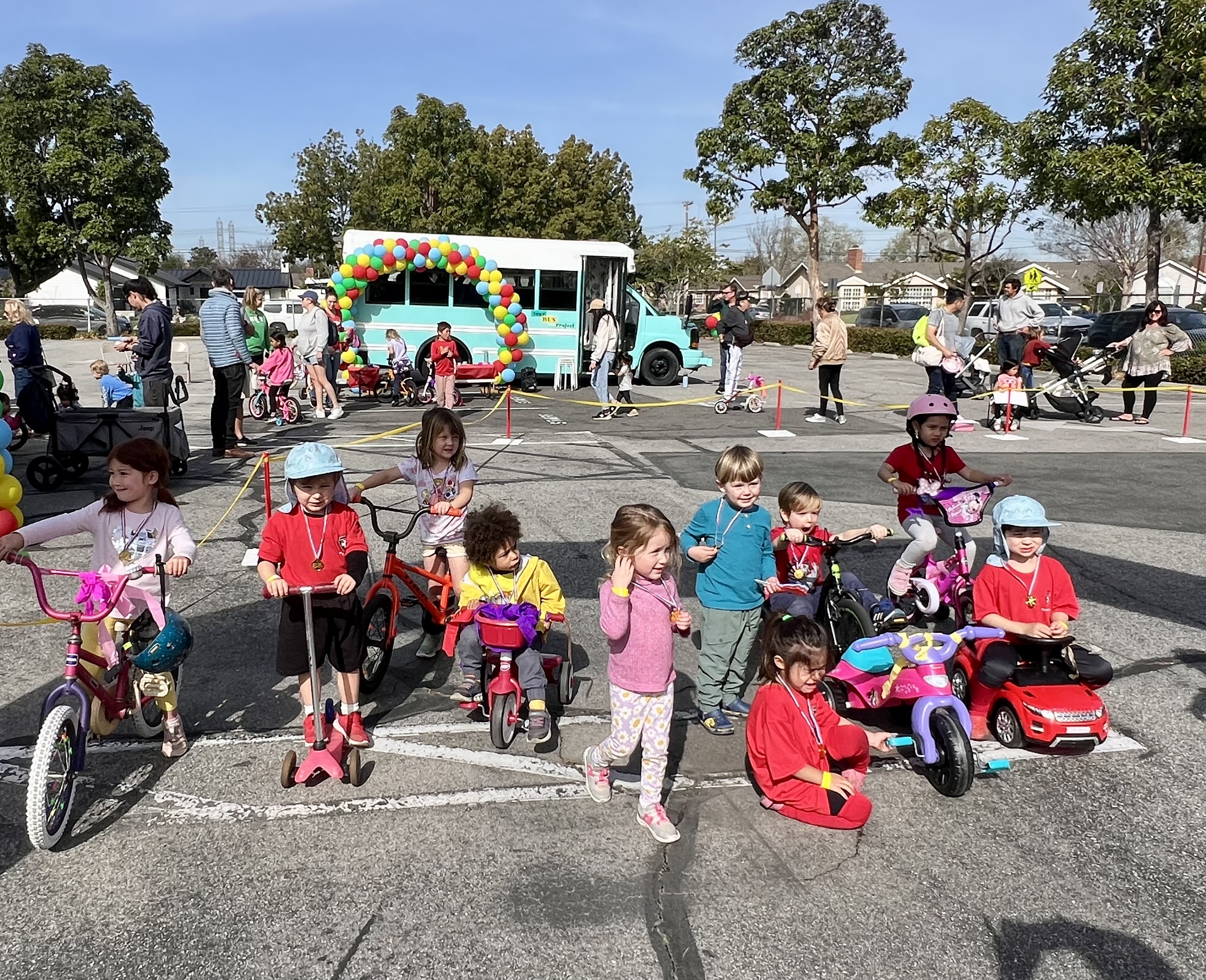 Img: people, person, helmet, e-scooter, child, female, girl, shoe, bicycle, handbag