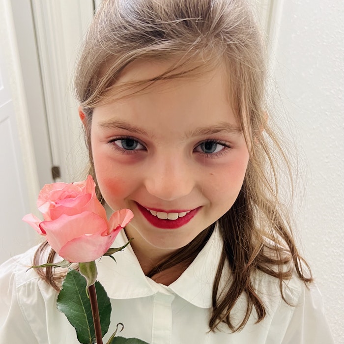 Img: flower, rose, face, head, person, portrait, smile, child, female, girl