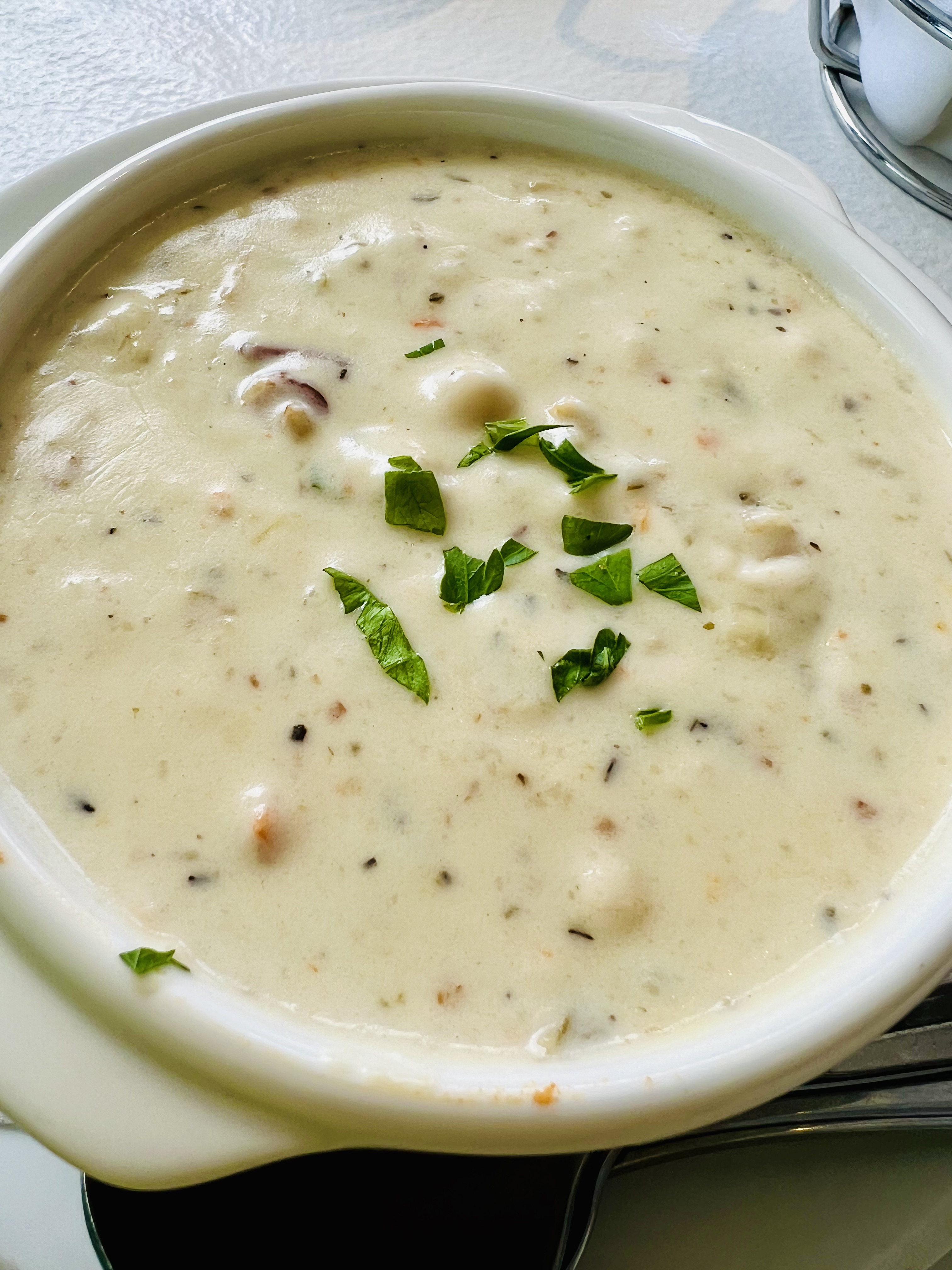 Img: food, meal, dish, bowl, soup bowl, food presentation, plate, gravy