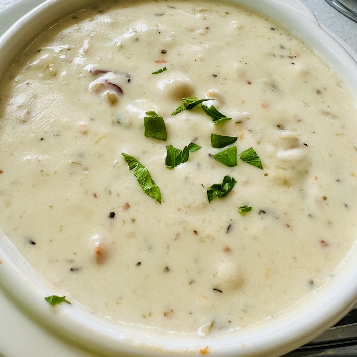 Img: food, meal, dish, bowl, soup bowl, food presentation, plate, gravy