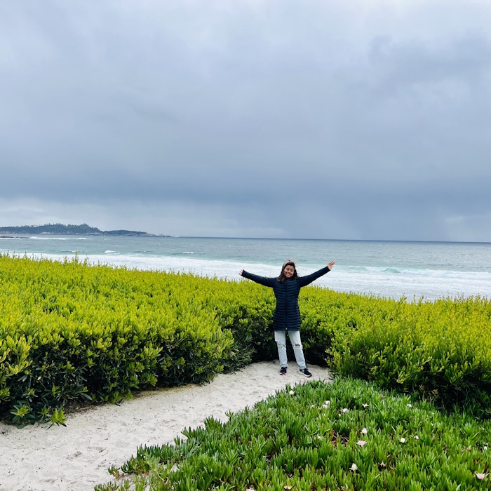 Img: horizon, nature, sky, grass, scenery, vegetation, portrait, summer, shoe, pants