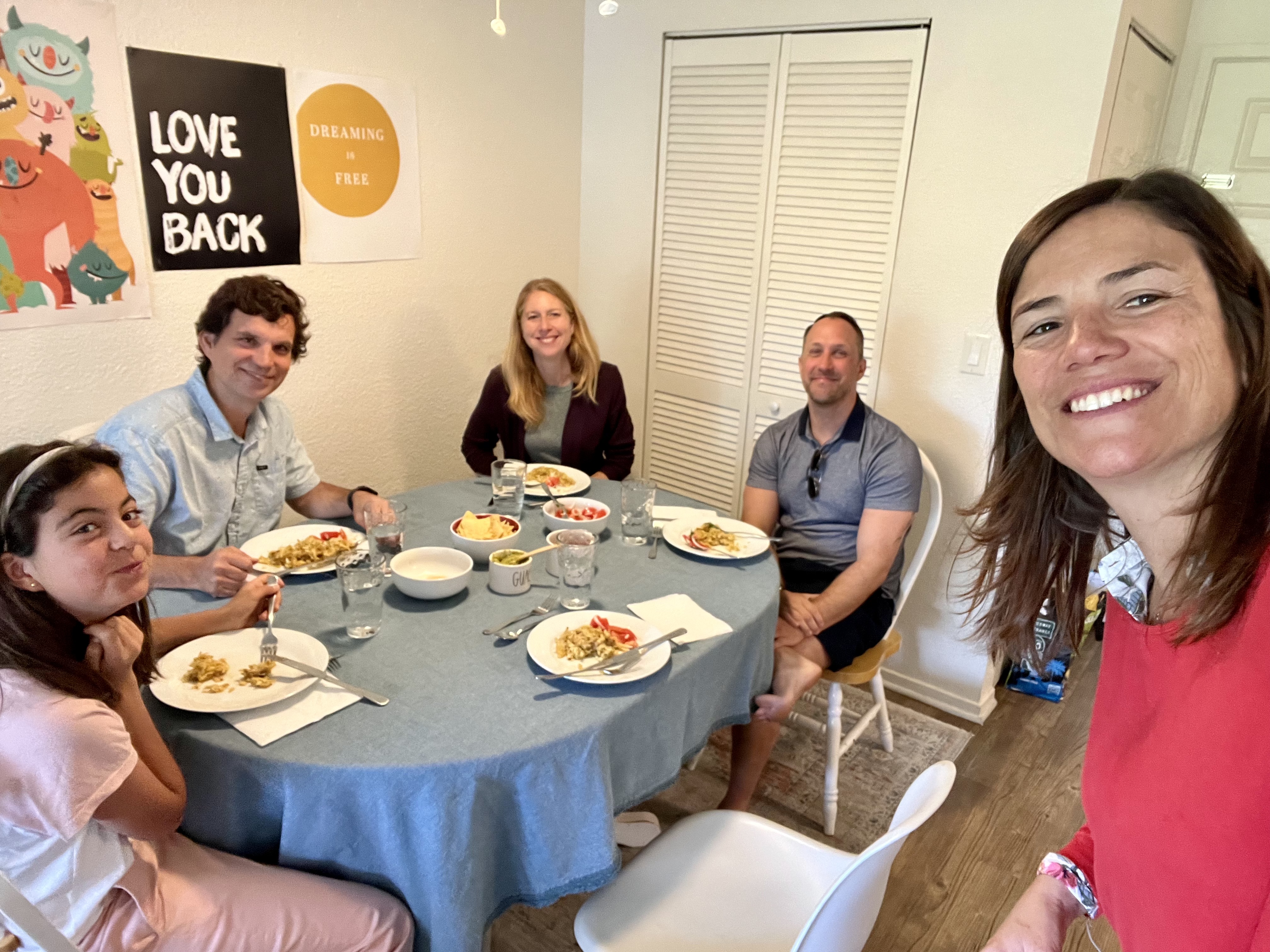 Img: dining room, dining table, table, lunch, meal, restaurant, adult, female, person, woman