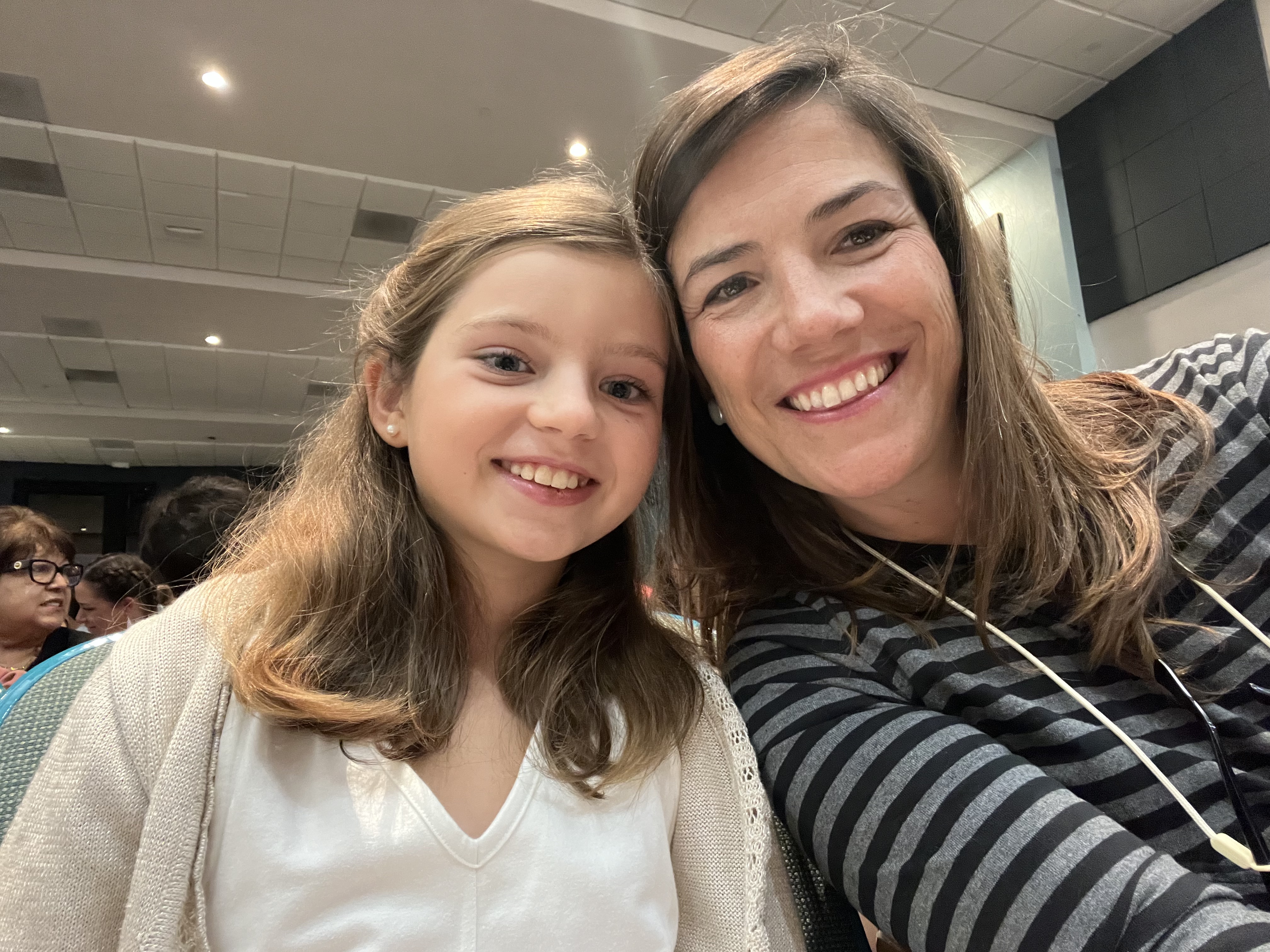 Img: face, head, person, smile, portrait, glasses, adult, female, woman, people