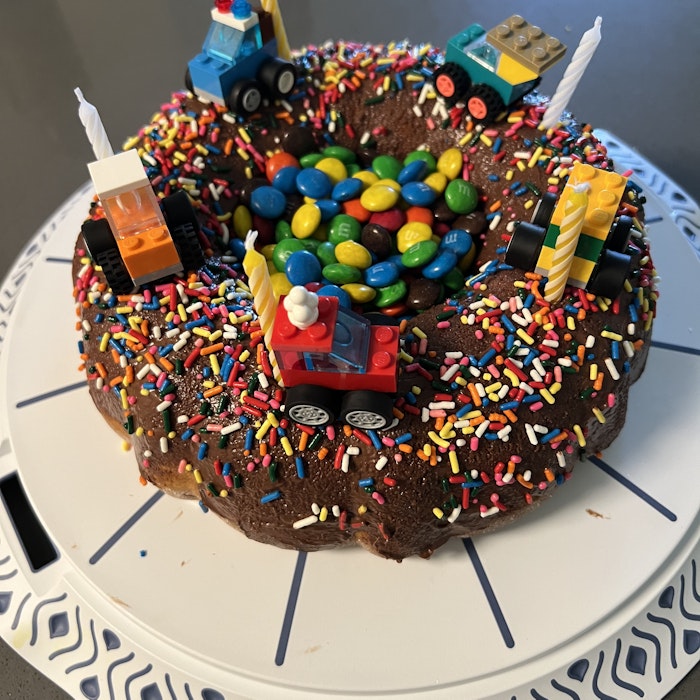 Img: birthday cake, cake, cream, dessert, food, icing, sweets