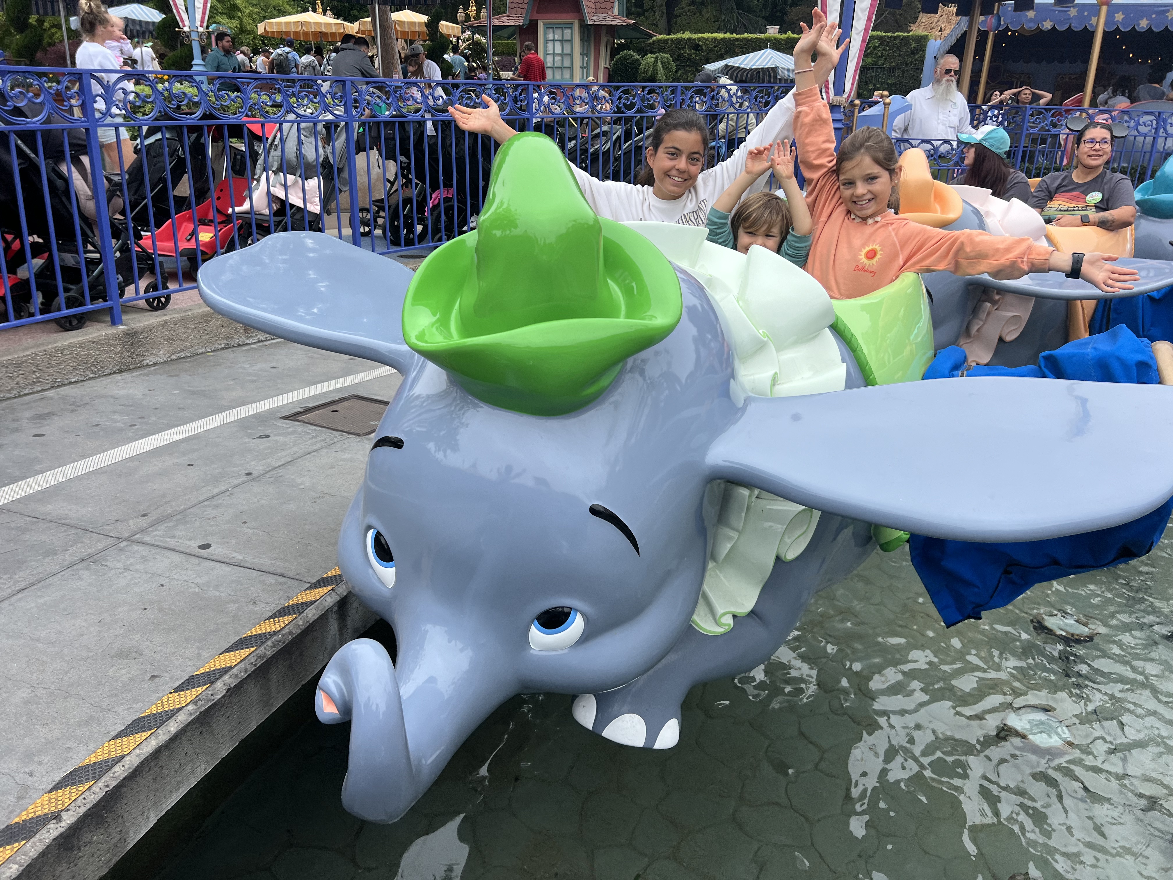 Img: accessories, glasses, adult, female, person, woman, hat, ring, necklace, wristwatch