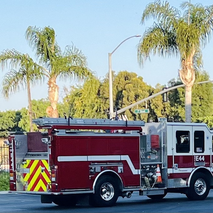 Img: fire truck, transportation, truck, vehicle, car, fire station, machine, wheel