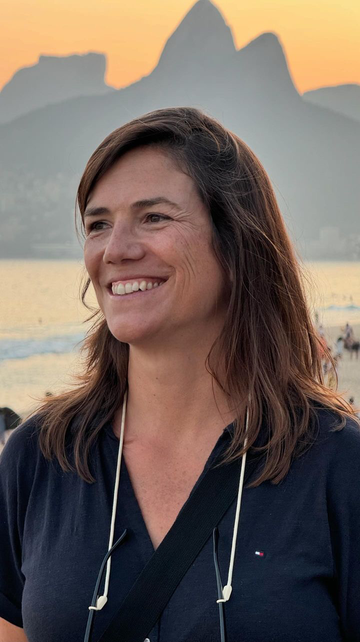 51bfa1a0 77e9 455a Ae5b 1b445c6ac500: head, person, face, adult, female, woman, happy, smile, neck, dimples