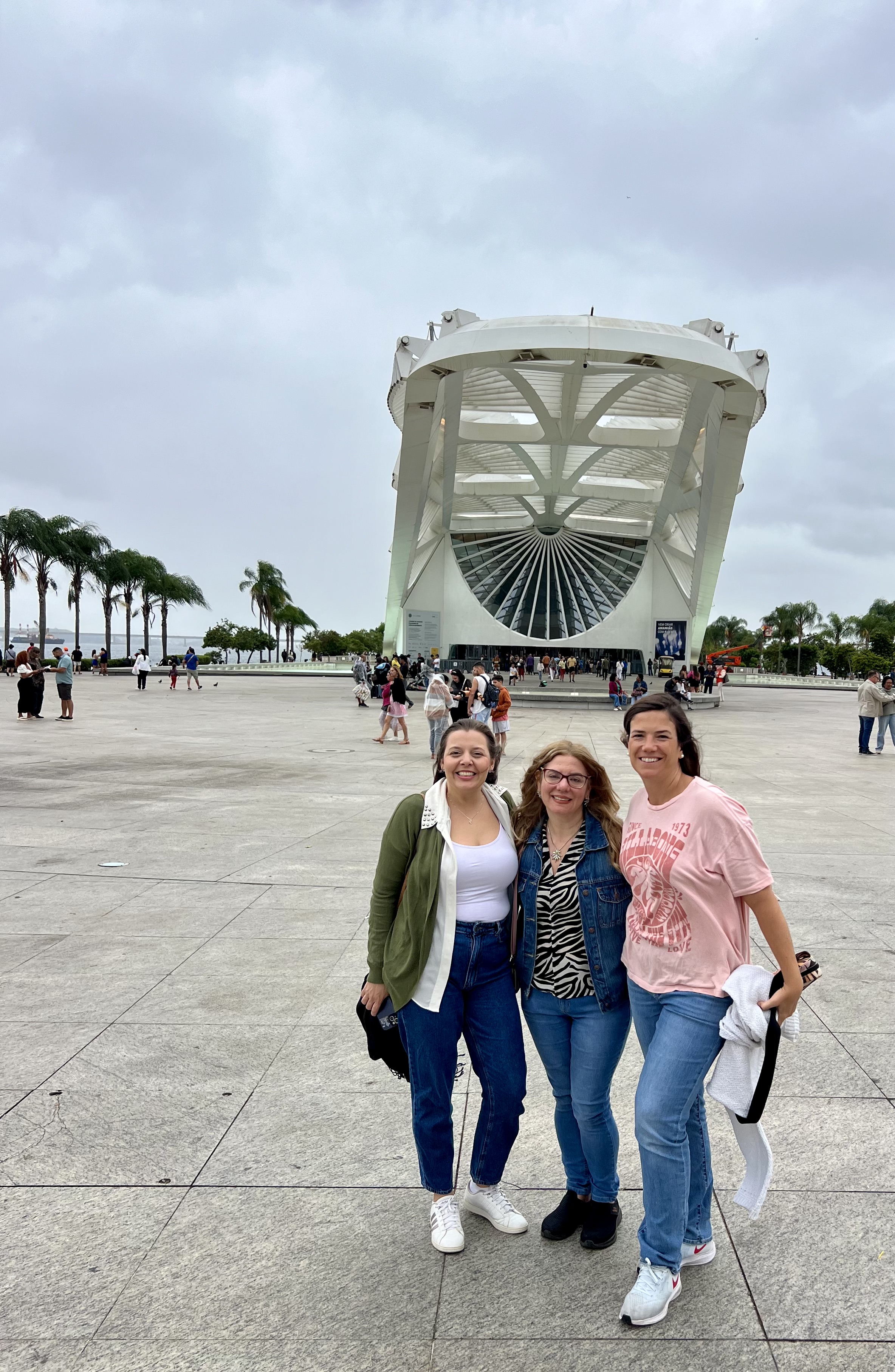 Img: pants, blouse, jeans, person, walking, shelter, portrait, tree, city, urban