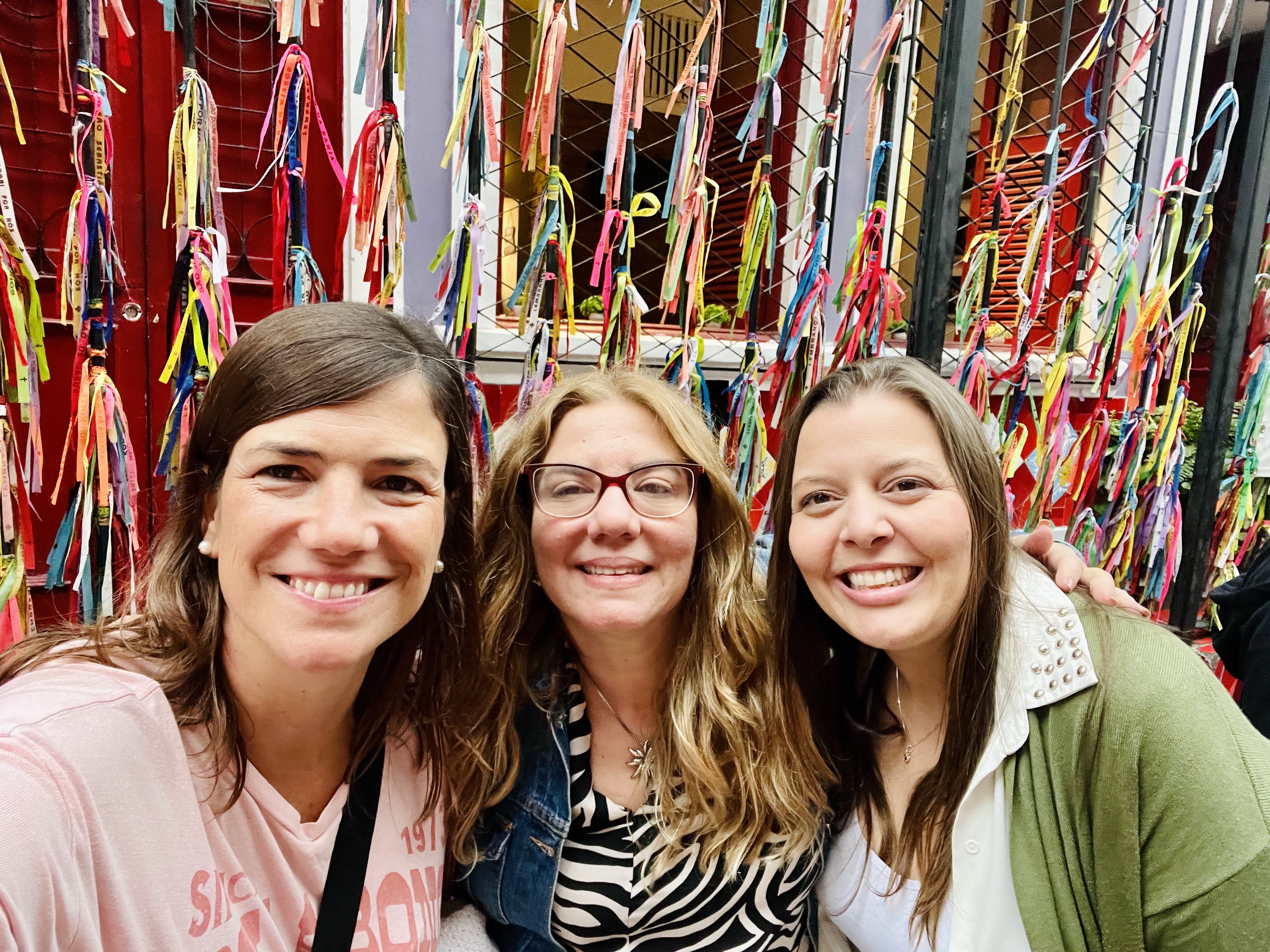Img: face, head, person, photography, portrait, glasses, smile, adult, female, woman