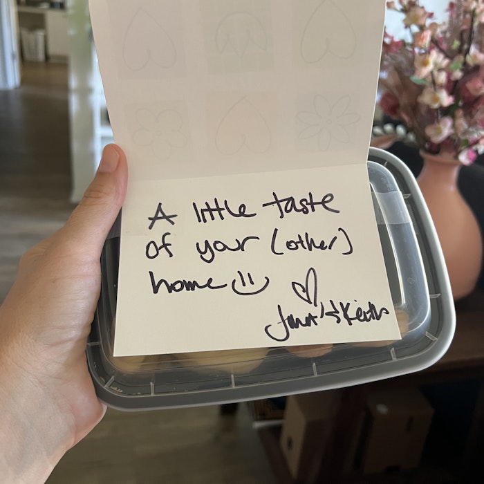 Img: handwriting, text, calligraphy, accessories, bag, handbag