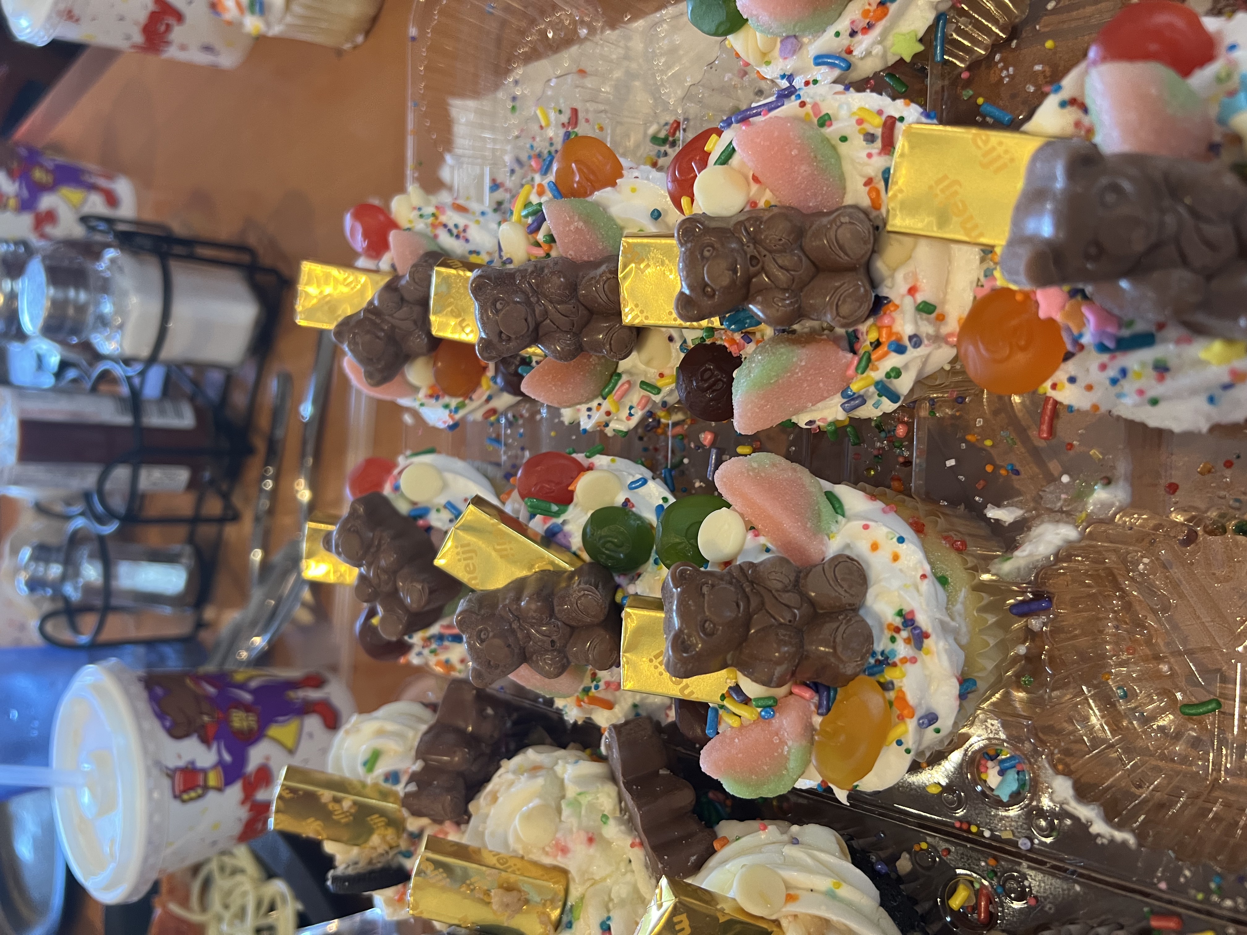 Img: cream, dessert, food, icing, sweets, cup