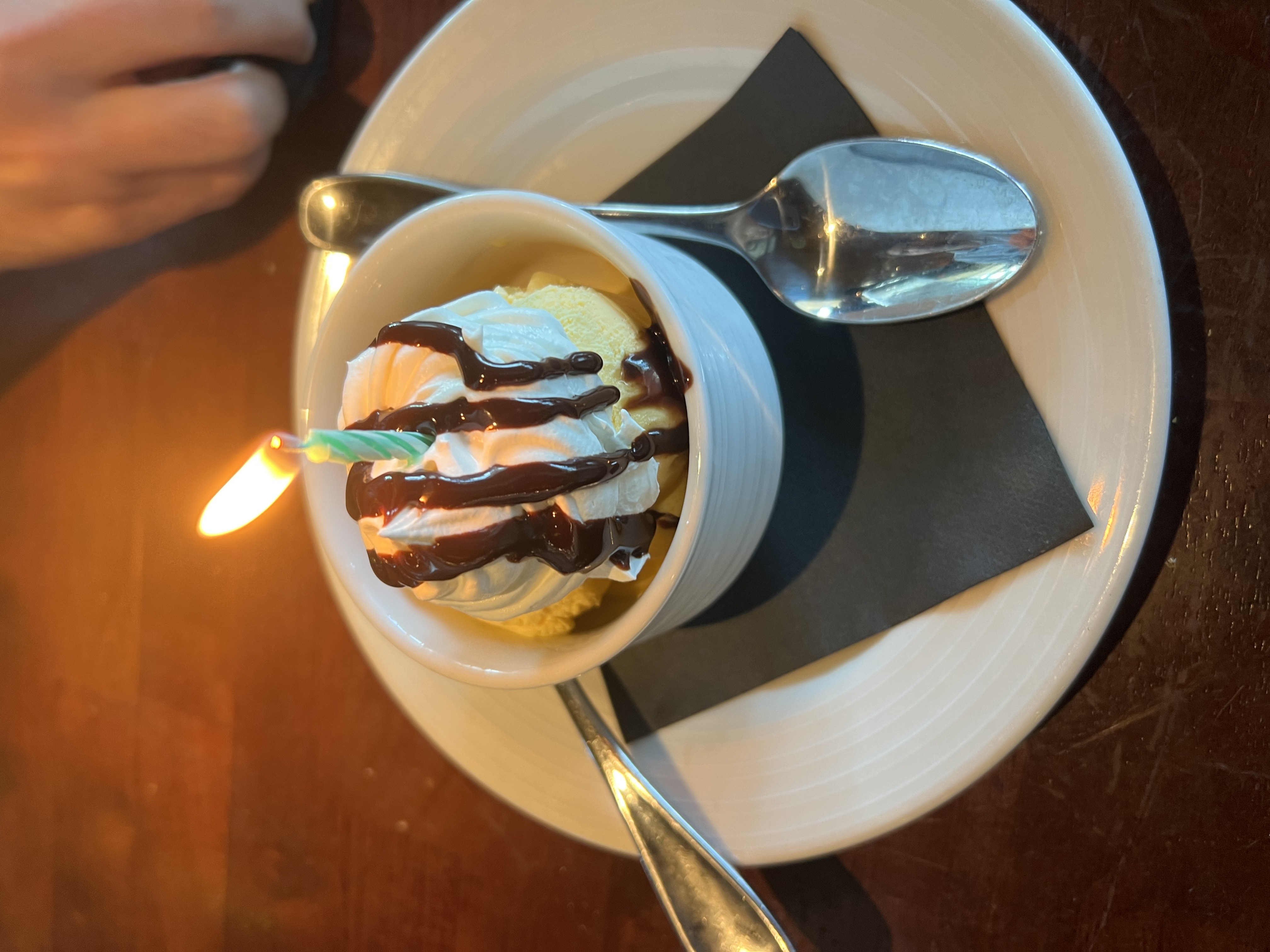 Img: food, food presentation, cream, dessert, sundae, cutlery, spoon, ice cream, plate, frozen yogurt