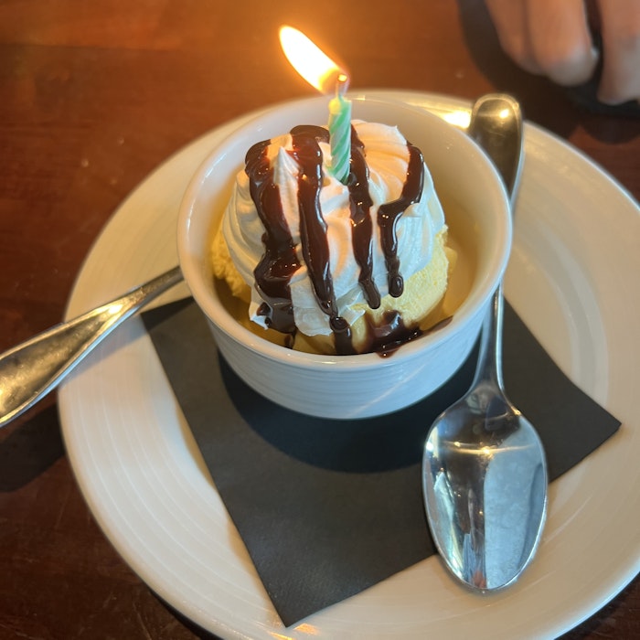 Img: food, food presentation, cream, dessert, sundae, cutlery, spoon, ice cream, plate, frozen yogurt