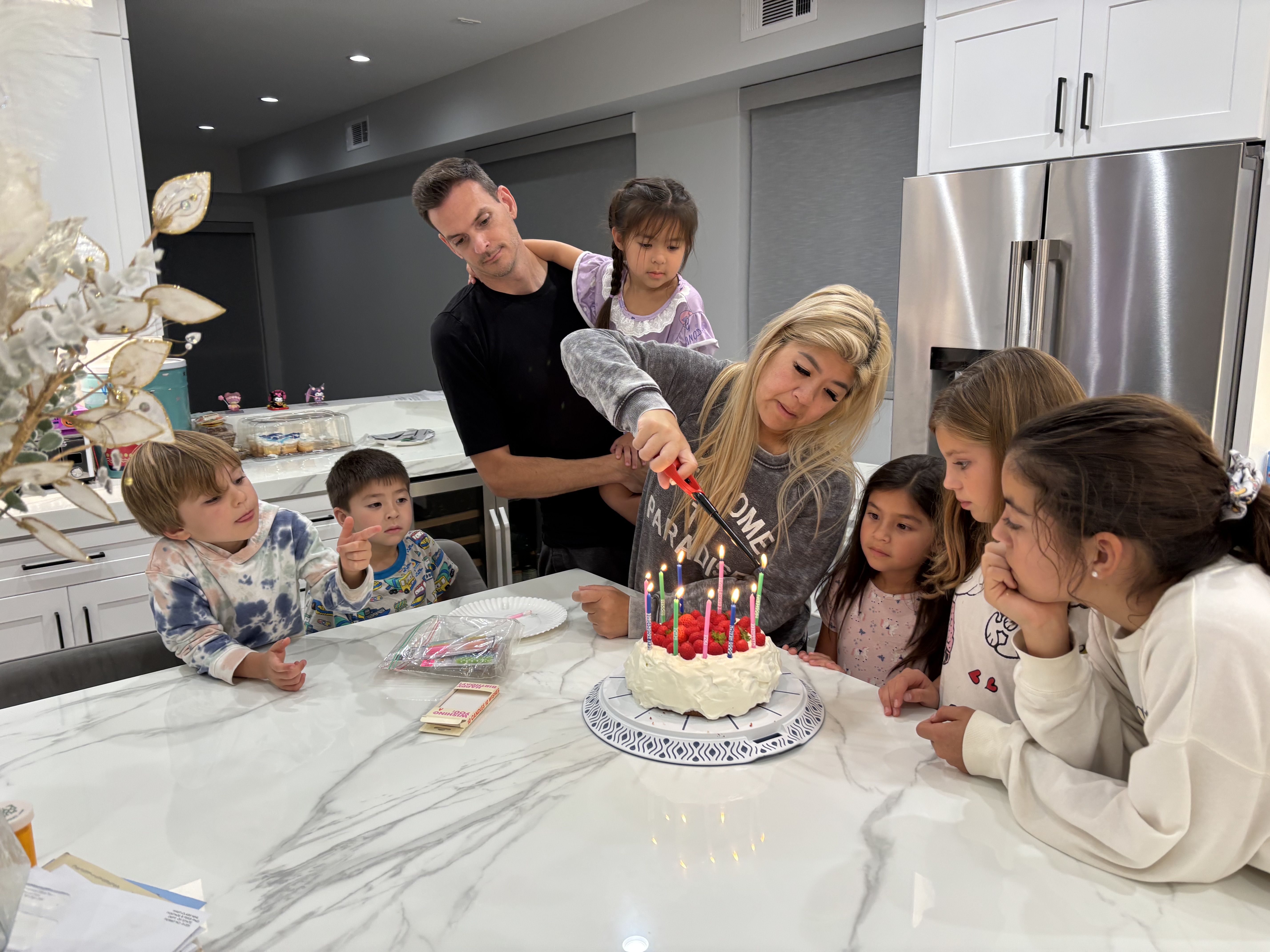 Img: people, person, fun, party, birthday cake, adult, male, man, boy, child