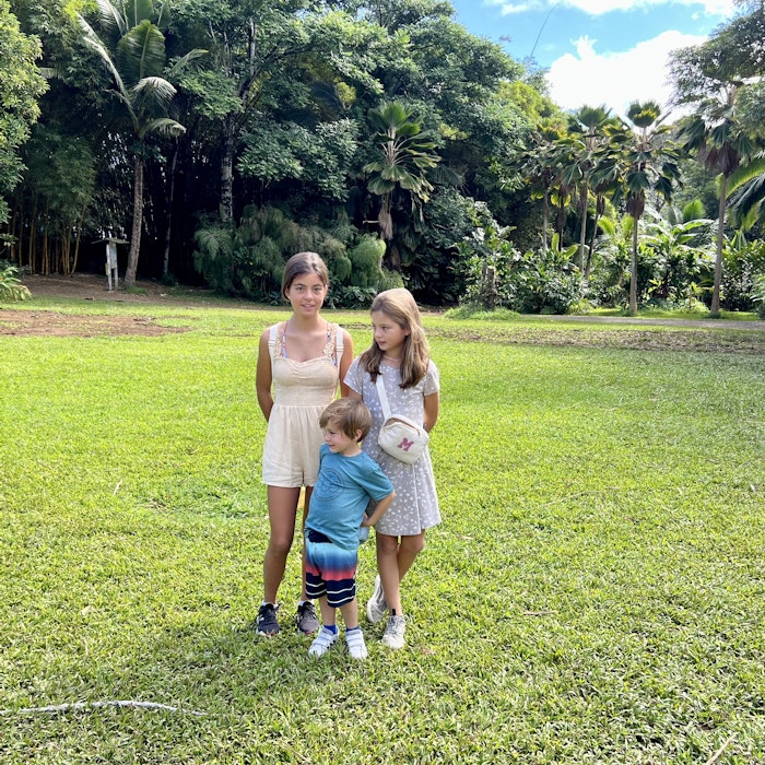 Img: people, person, grass, plant, vegetation, park, shoe, tree, family, yard