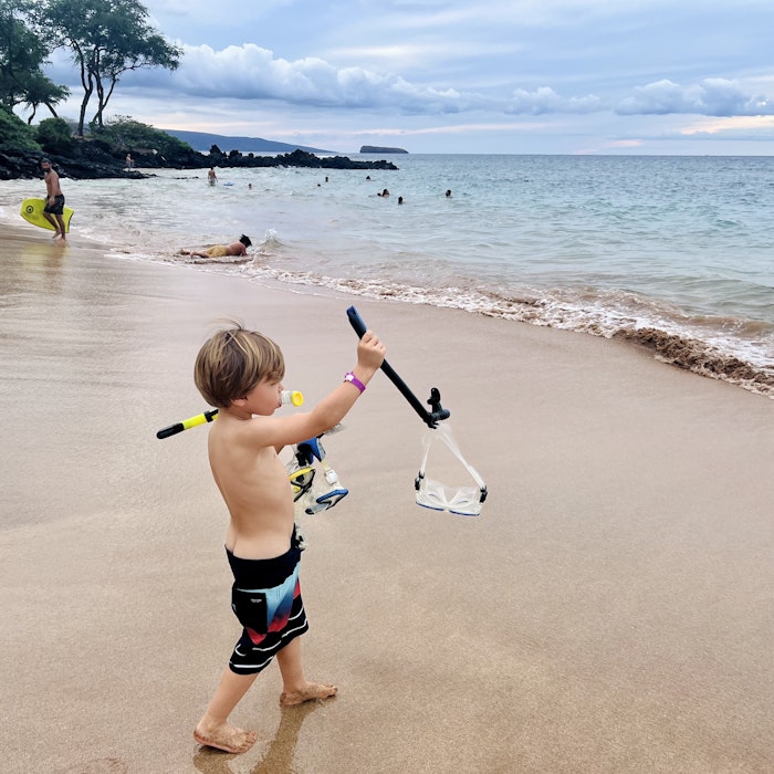 Img: summer, beach, outdoors, boy, child, male, person, portrait, selfie, glove