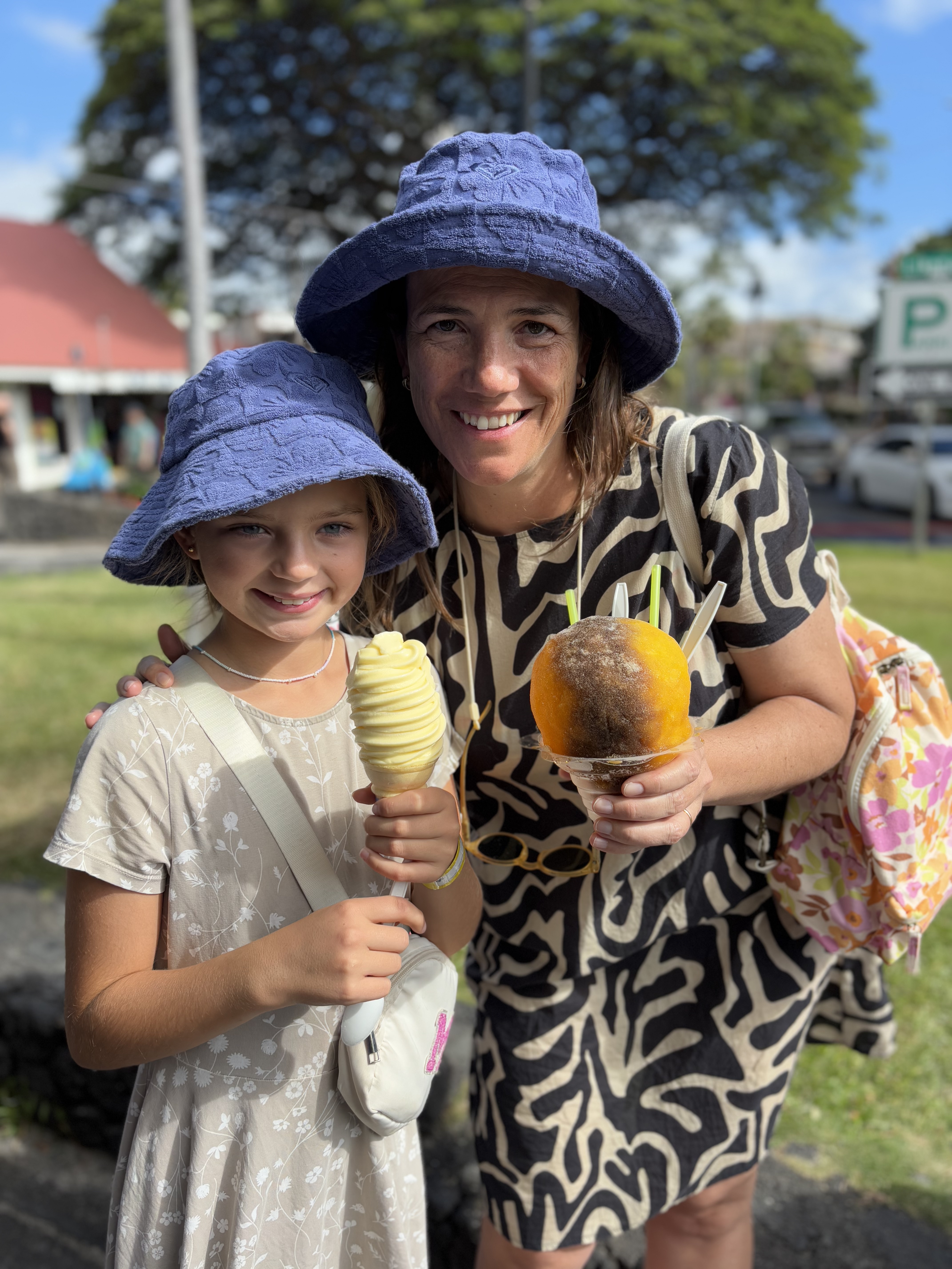 Img: hat, ice cream, adult, female, person, woman, icing, sun hat, summer, portrait