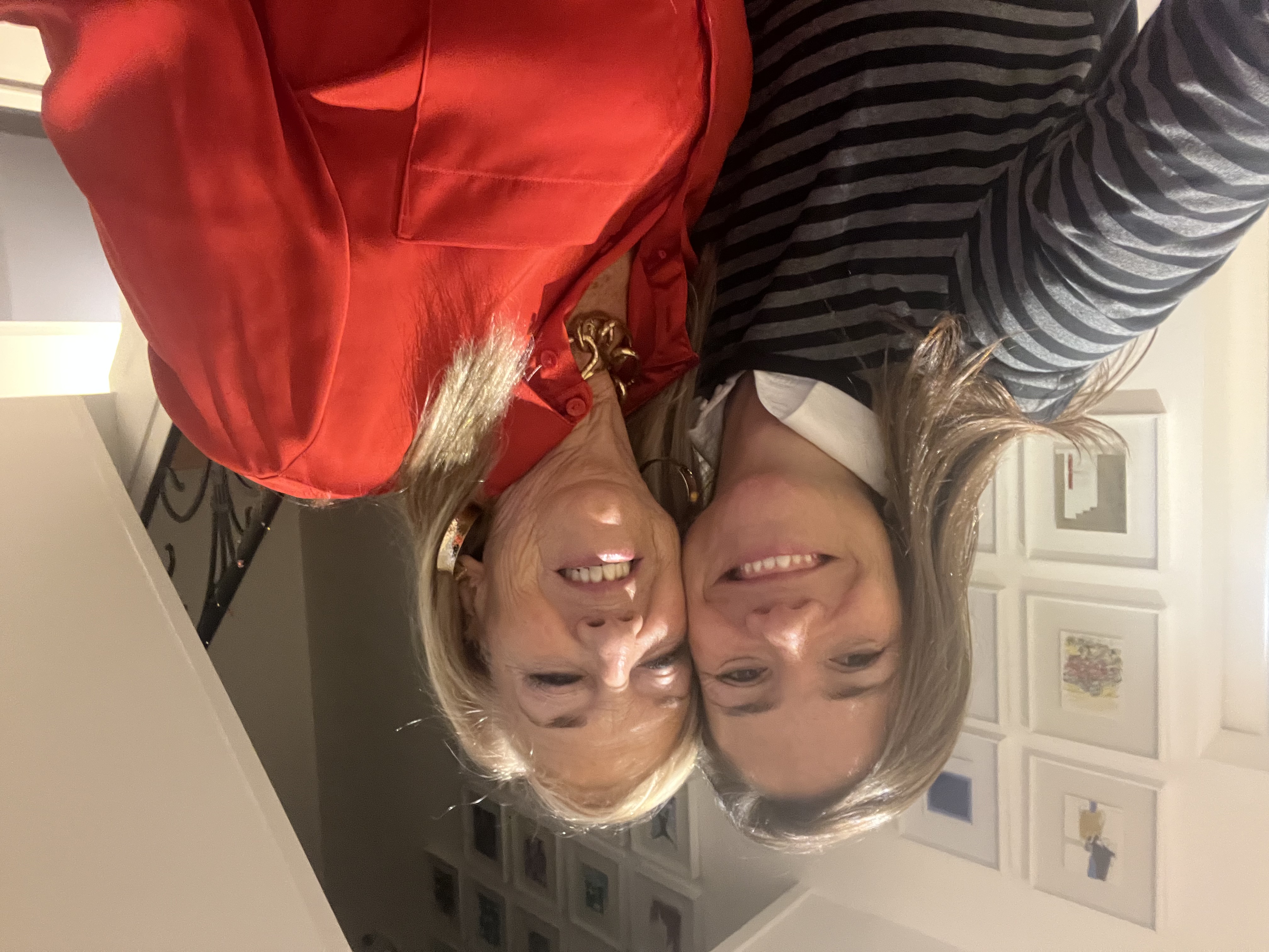 Img: blouse, adult, female, person, woman, coat, jacket, portrait, smile, people