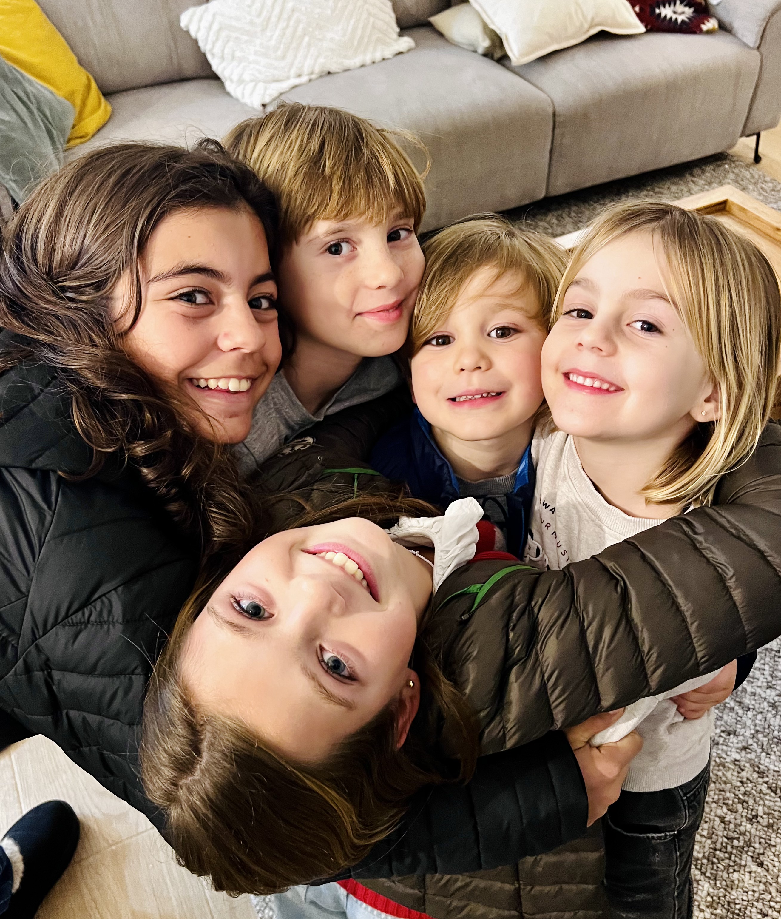 Img: people, person, adult, female, woman, family, baby, face, head