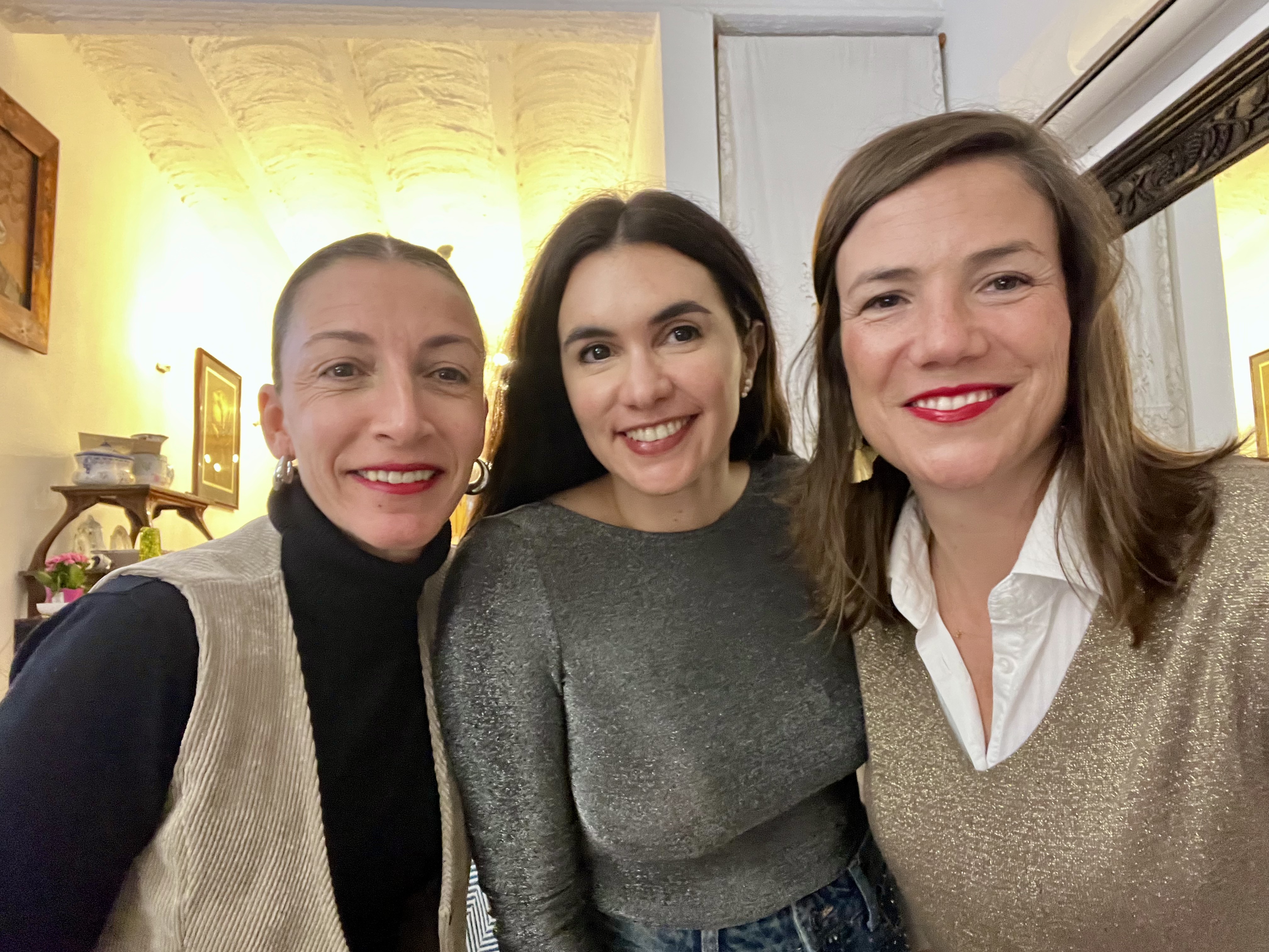 Img: face, happy, head, person, smile, adult, female, woman, people, photography