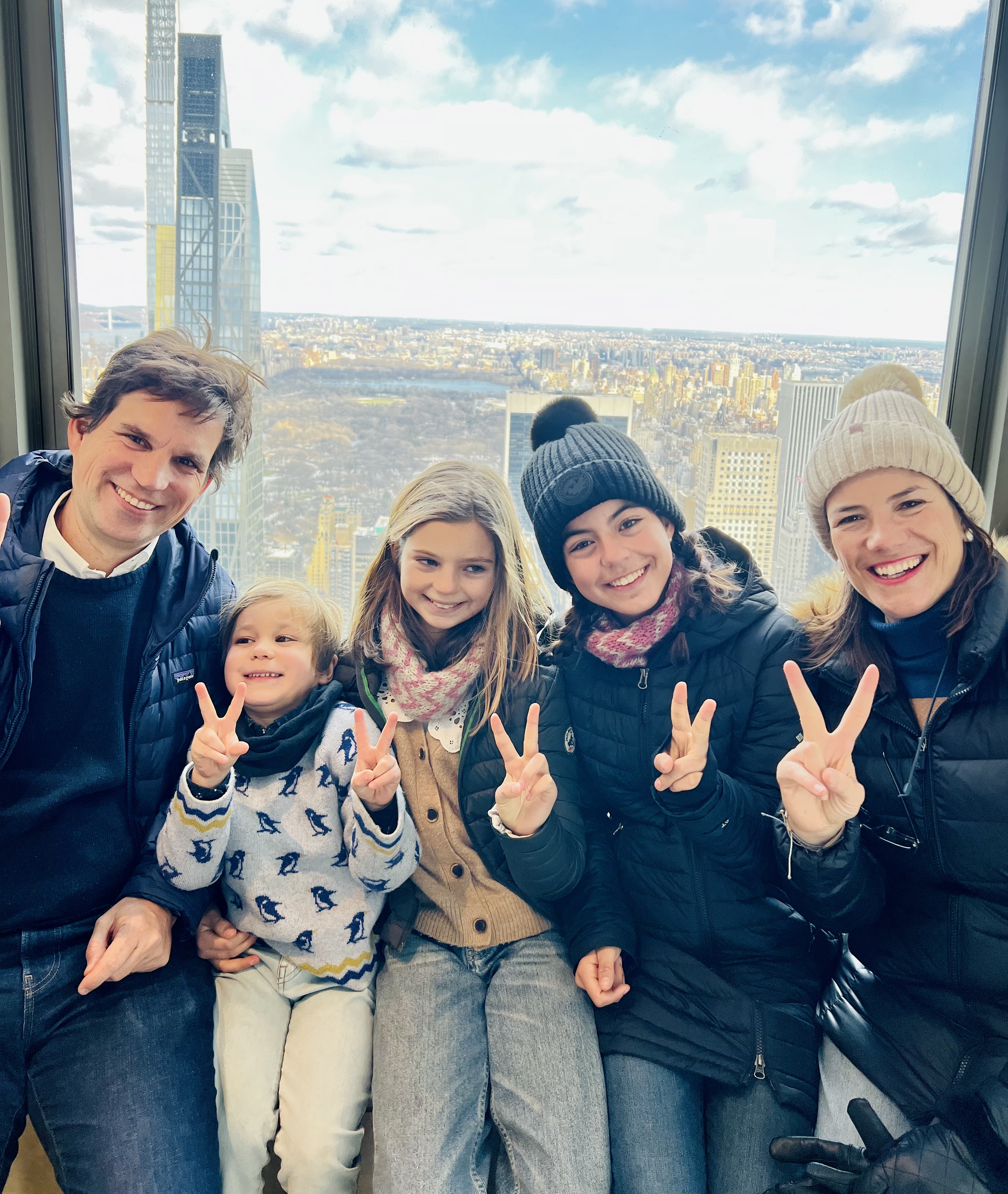 Img: finger, person, pants, people, face, happy, head, smile, adult, woman