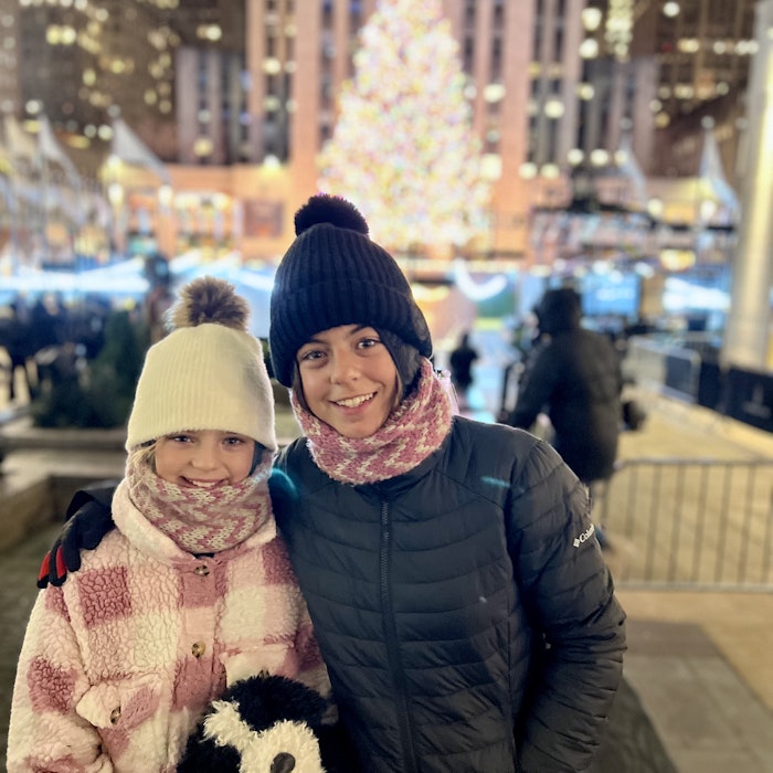 Img: coat, cap, hat, jacket, lighting, photography, portrait, city, smile, urban