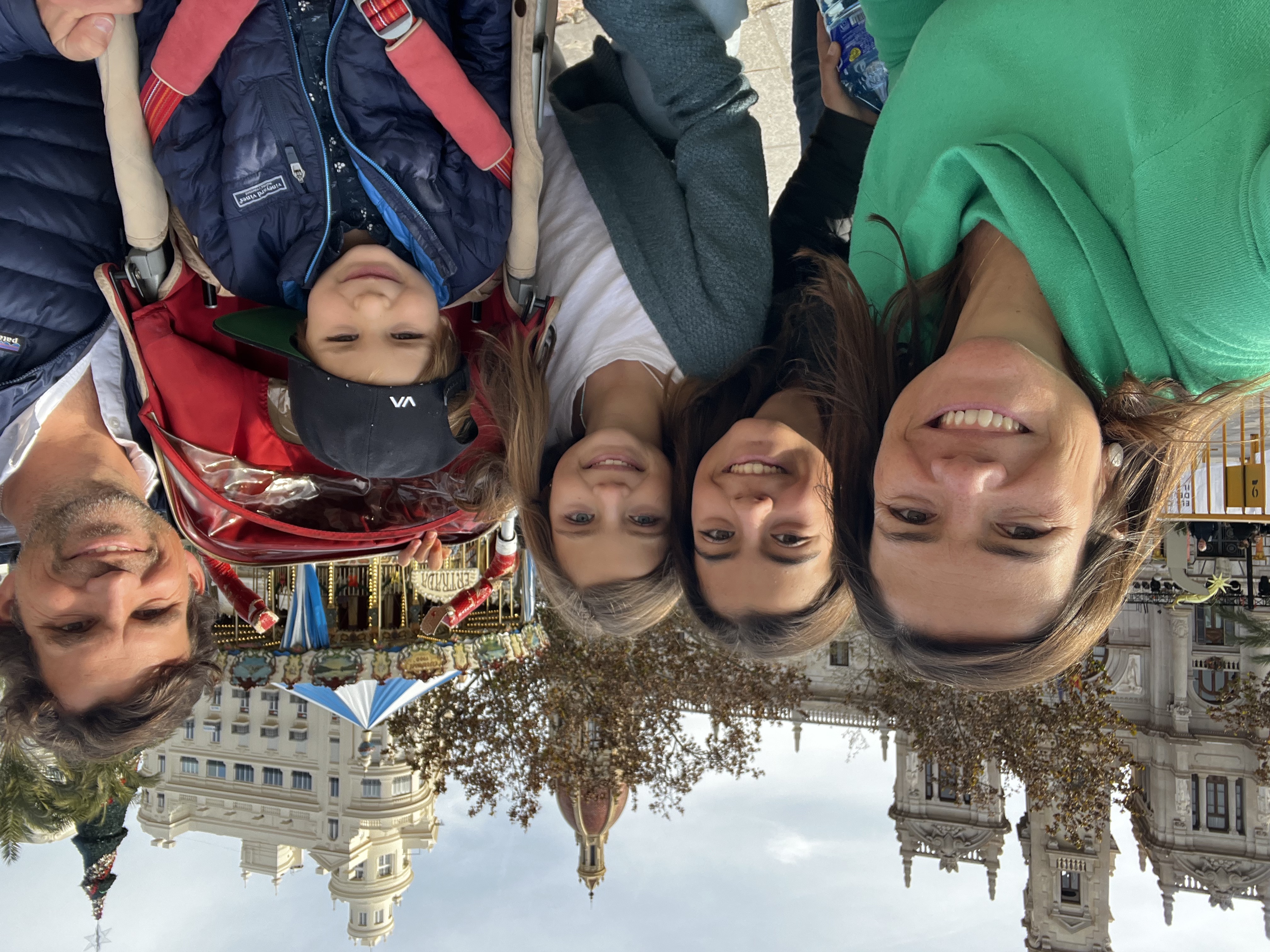 Img: face, head, person, photography, portrait, people, city, adult, female, woman