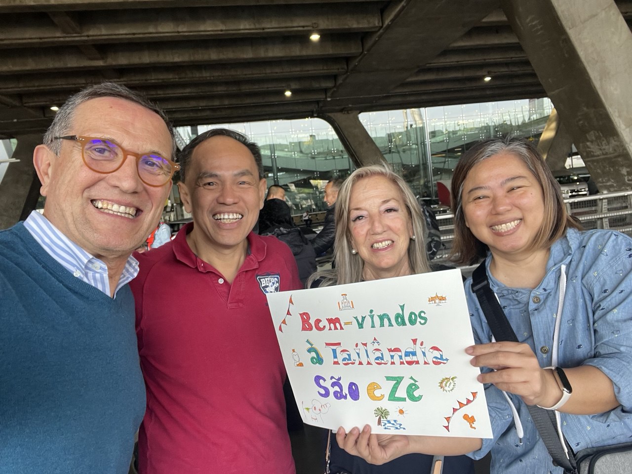 Photo 2025: person, photography, portrait, glasses, people, t-shirt, jacket, shelter, adult, man