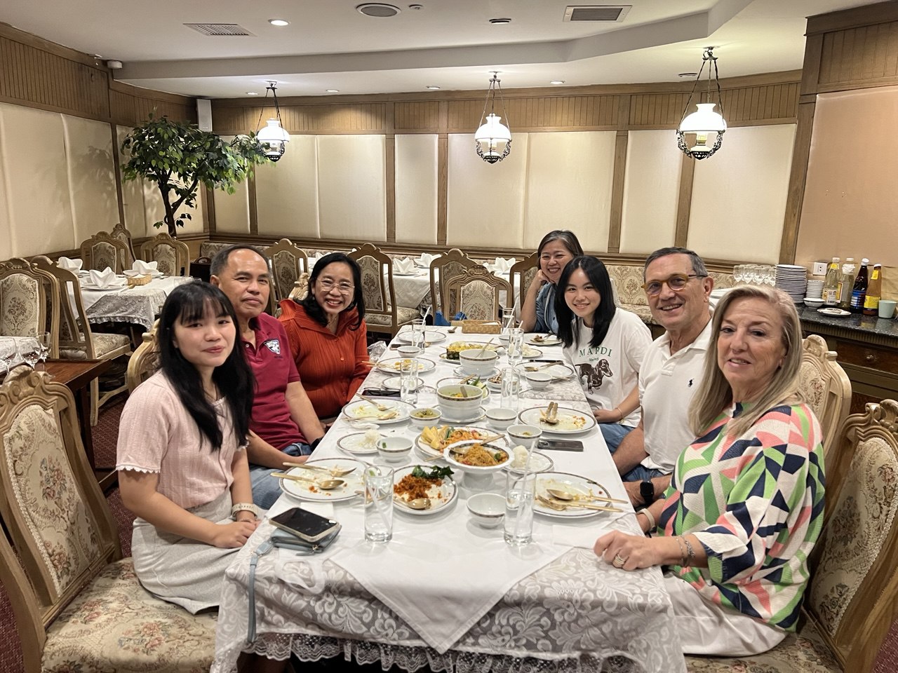 Photo 2025: adult, female, person, woman, people, fun, indoors, hall, face, brunch