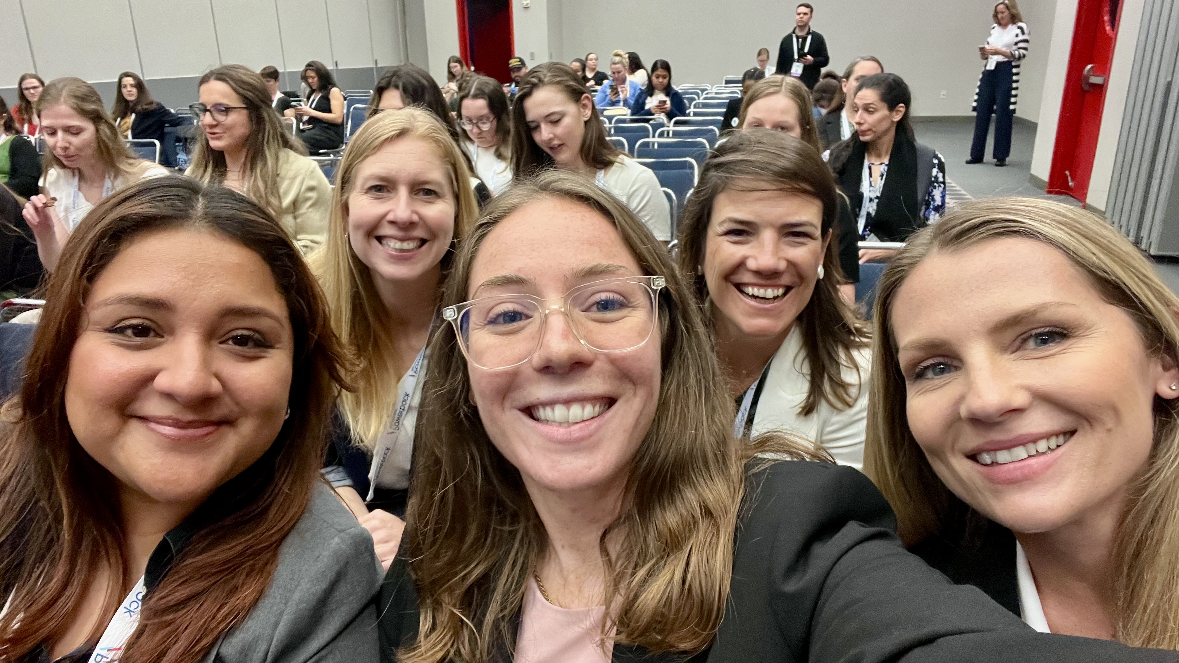 Img: people, person, adult, female, woman, glasses, face, head, smile, child