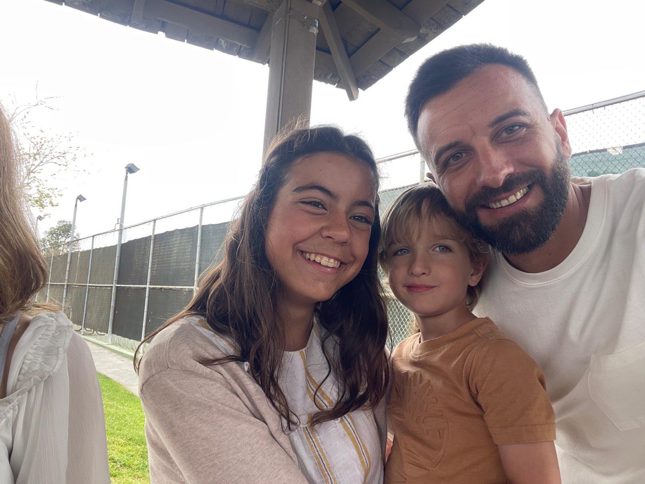 Photo 2025: people, person, face, head, photography, portrait, t-shirt, smile, fence, grass