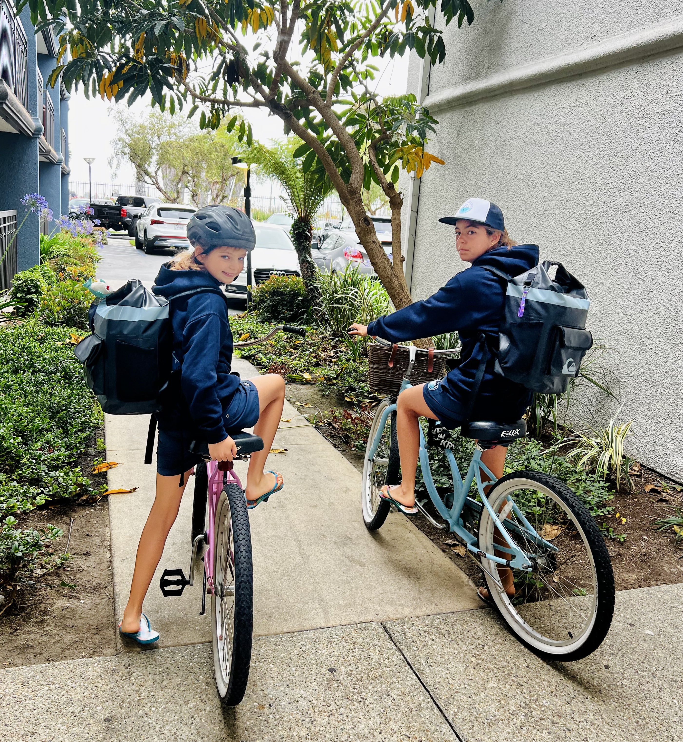 Img: helmet, backpack, hat, person, shoe, bicycle, car, city, cycling, pickup truck