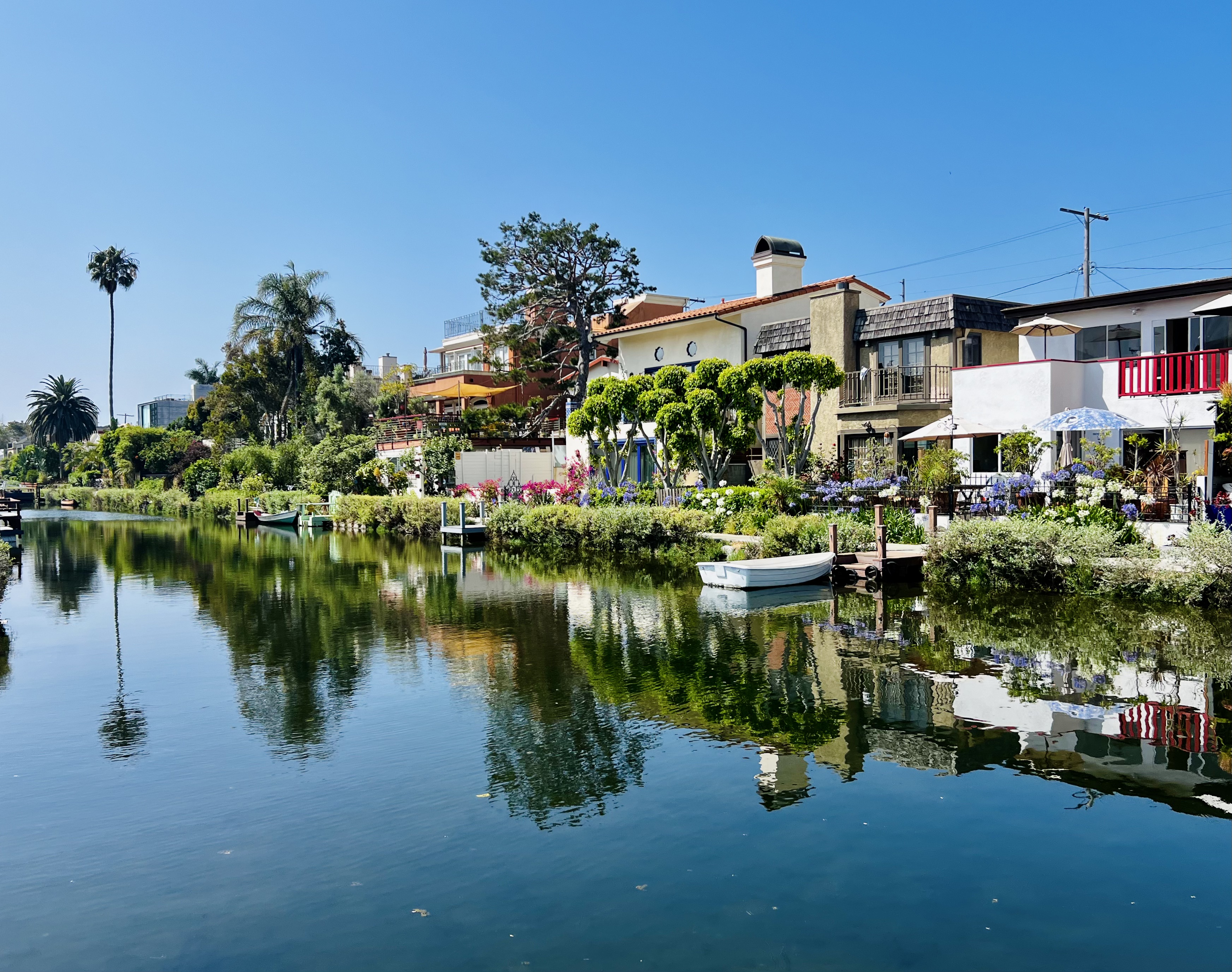 Img: nature, outdoors, scenery, neighborhood, waterfront, cityscape, urban, city, boat, lake