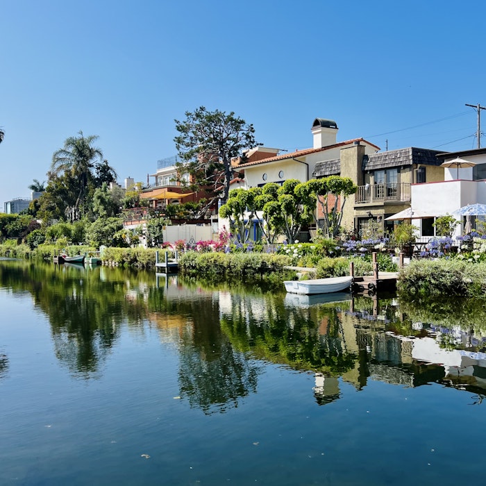 Img: nature, outdoors, scenery, neighborhood, waterfront, cityscape, urban, city, boat, lake