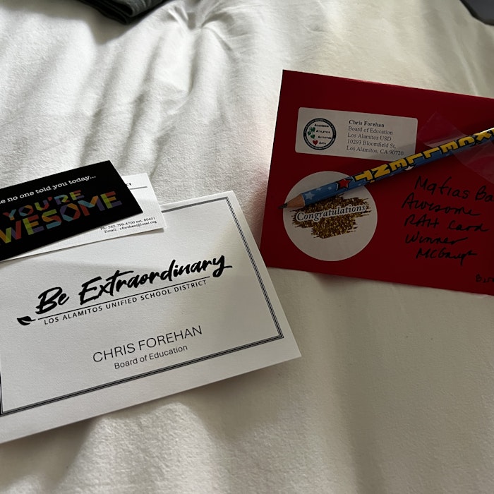 Img: text, pen, business card, paper