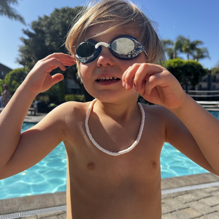 Img: accessories, sunglasses, necklace, glasses, person, photography, portrait, goggles, summer, pool