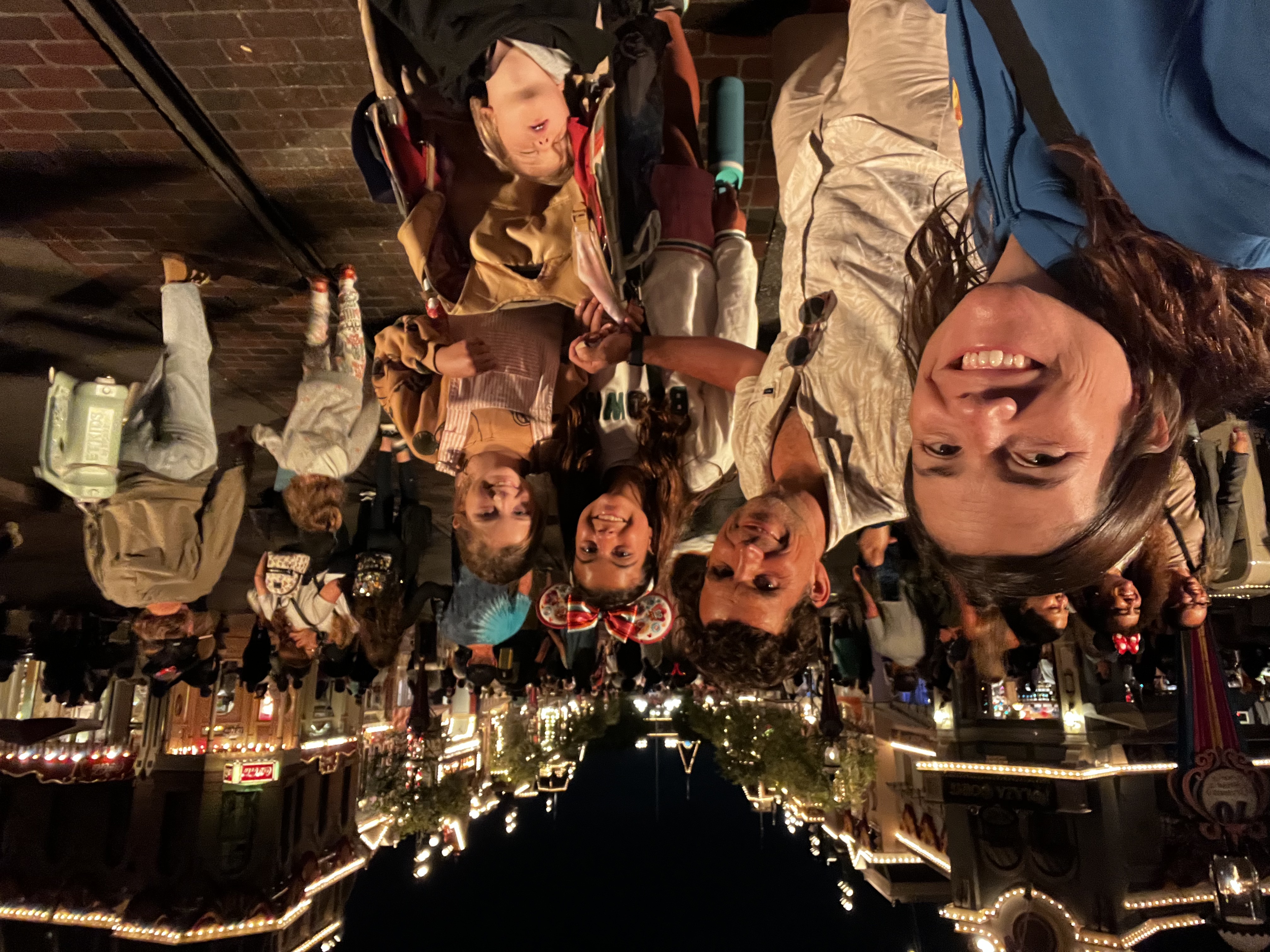 Img: urban, people, person, city, street, portrait, adult, female, woman, handbag