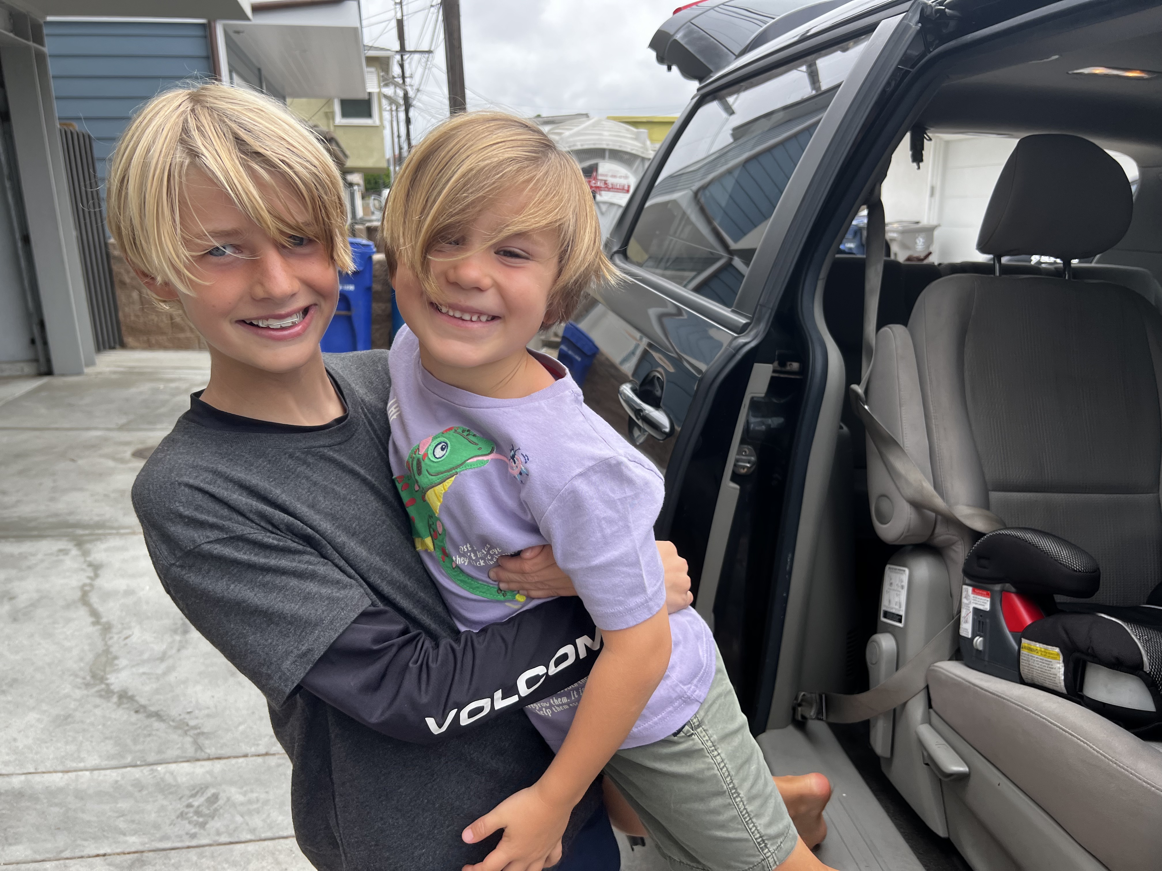 Img: t-shirt, person, photography, portrait, child, female, girl, cushion, home decor, chair