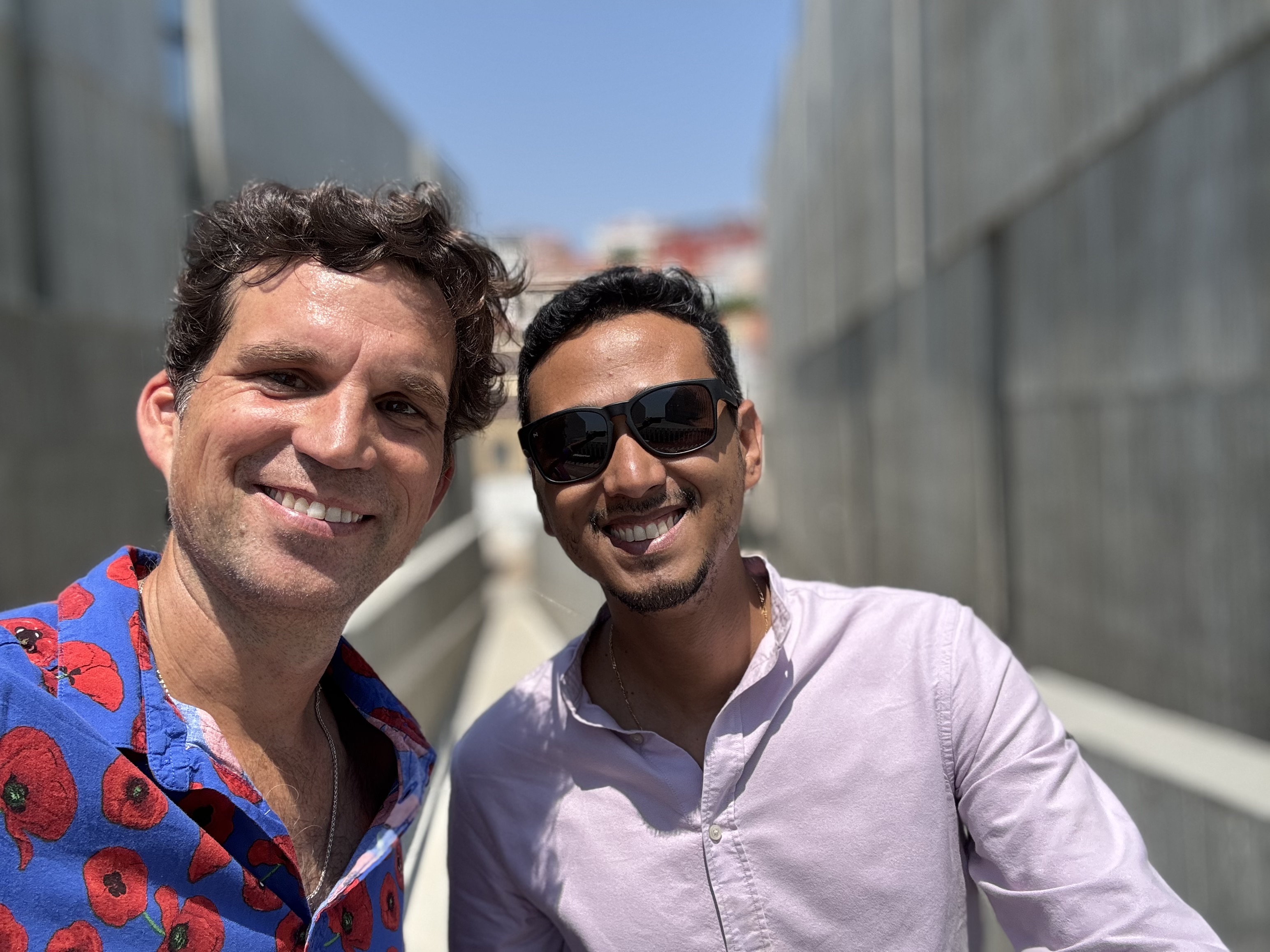 Img: sunglasses, glasses, face, head, person, smile, adult, male, man, portrait