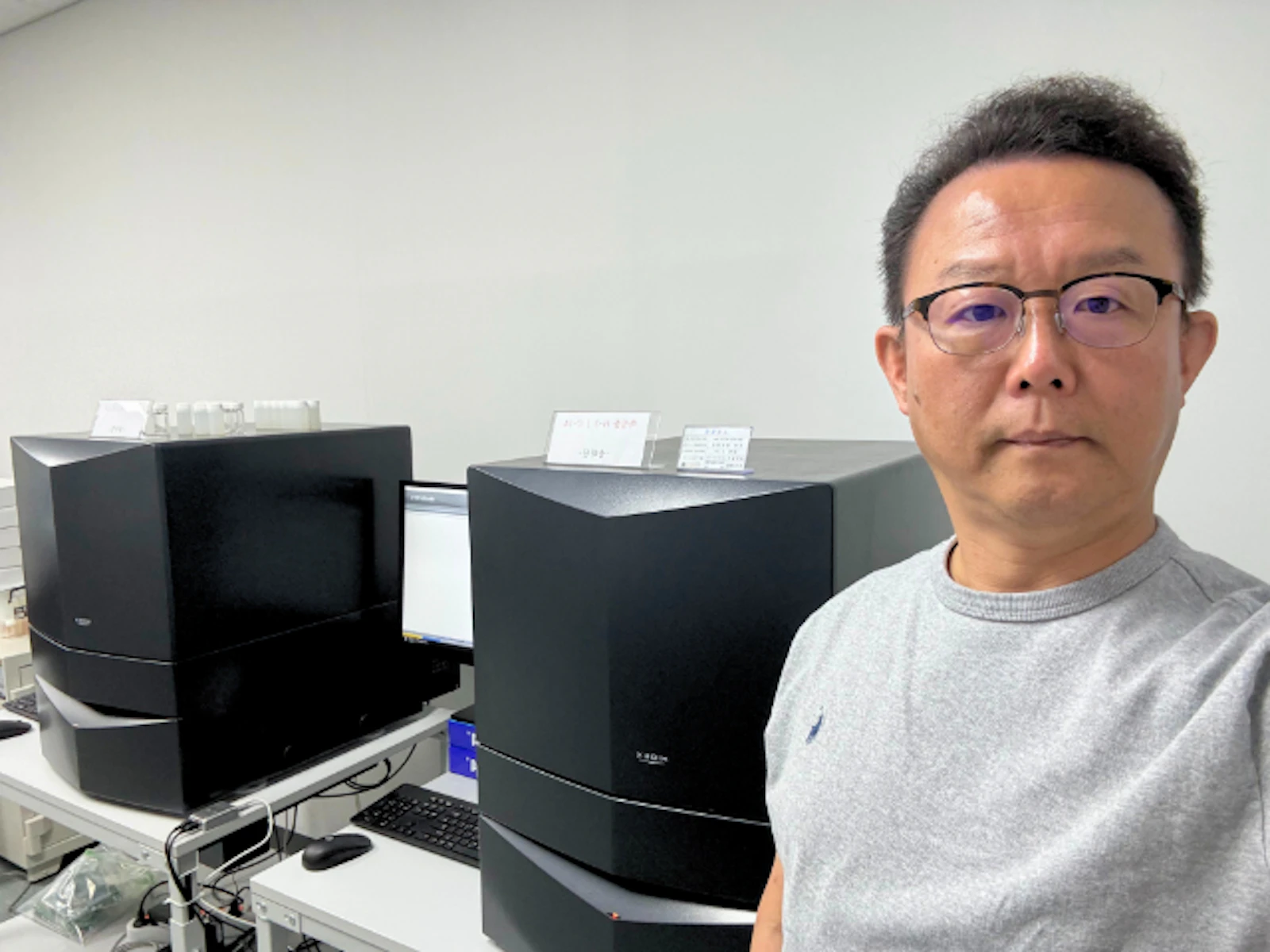 Radsol CEO and longtime Hidex customer Dr. Jung-Suk Oh's laboratory houses 3 Hidex LSC instruments.