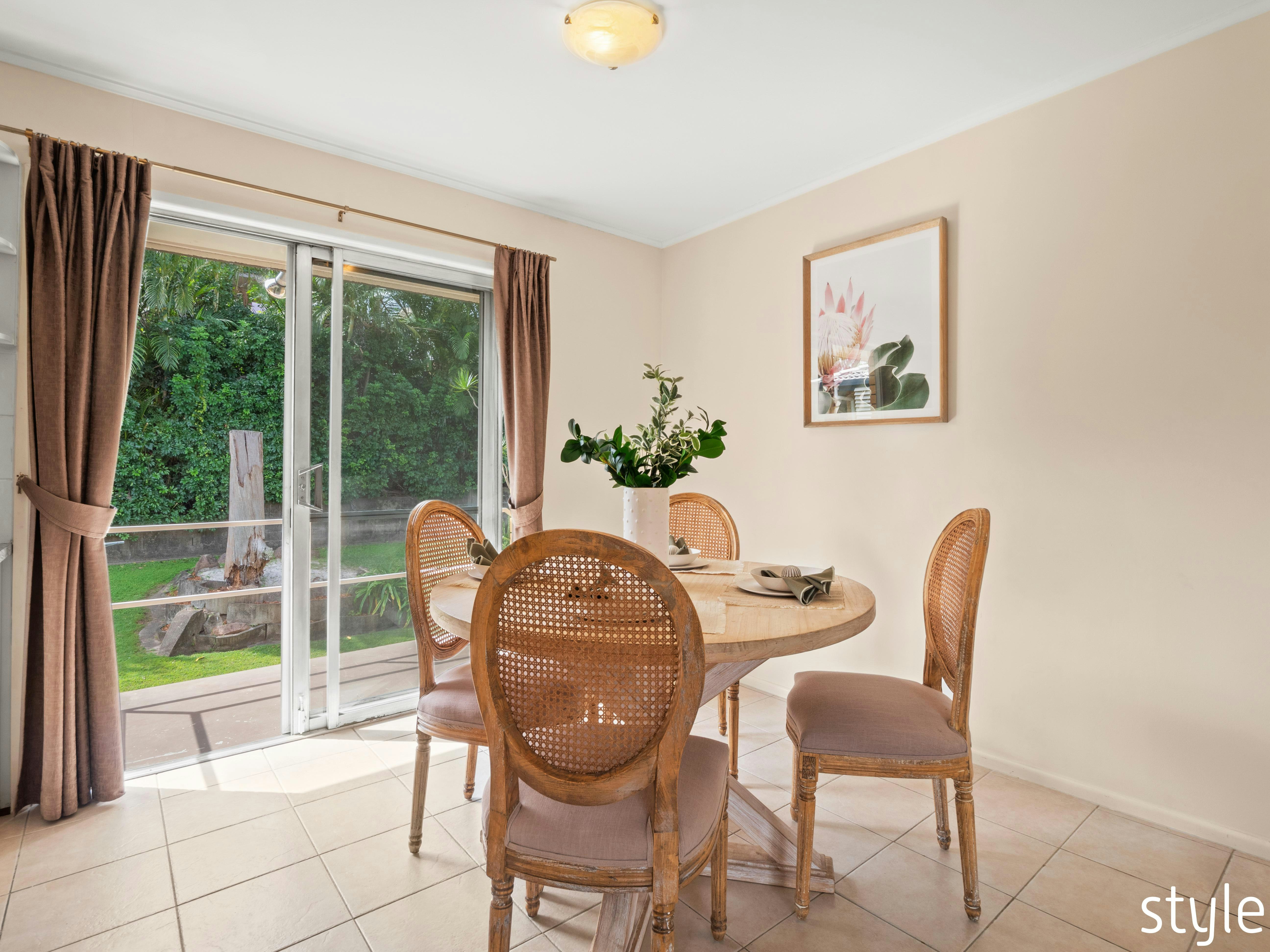 Image of dining room