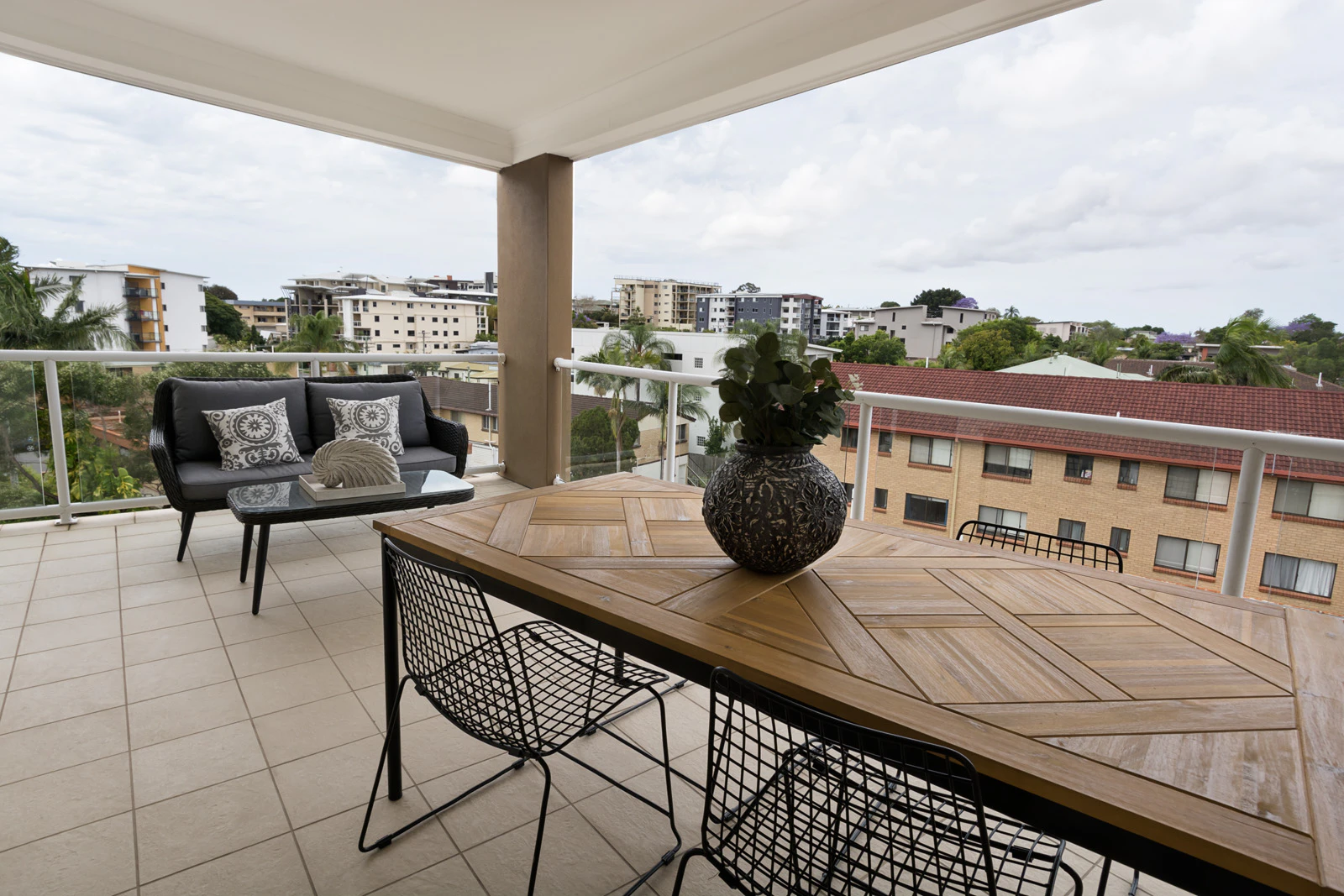 balcony