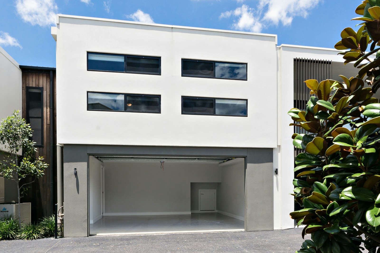 Image of garage