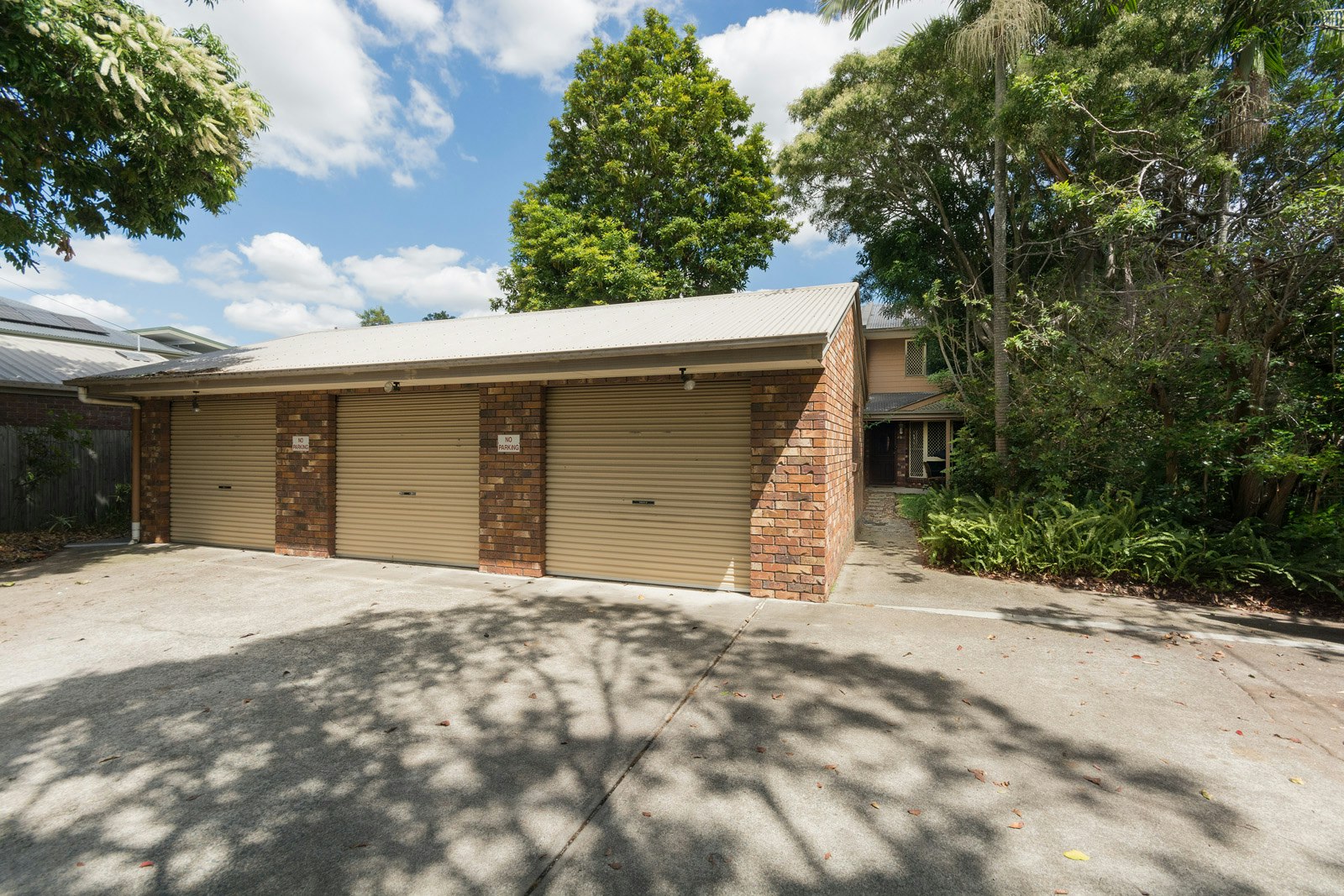 Image of garage
