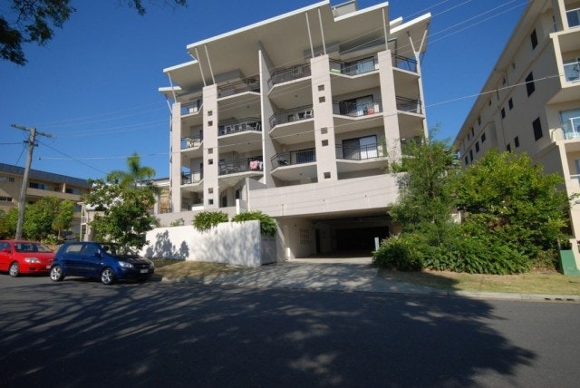 Image of apartment building