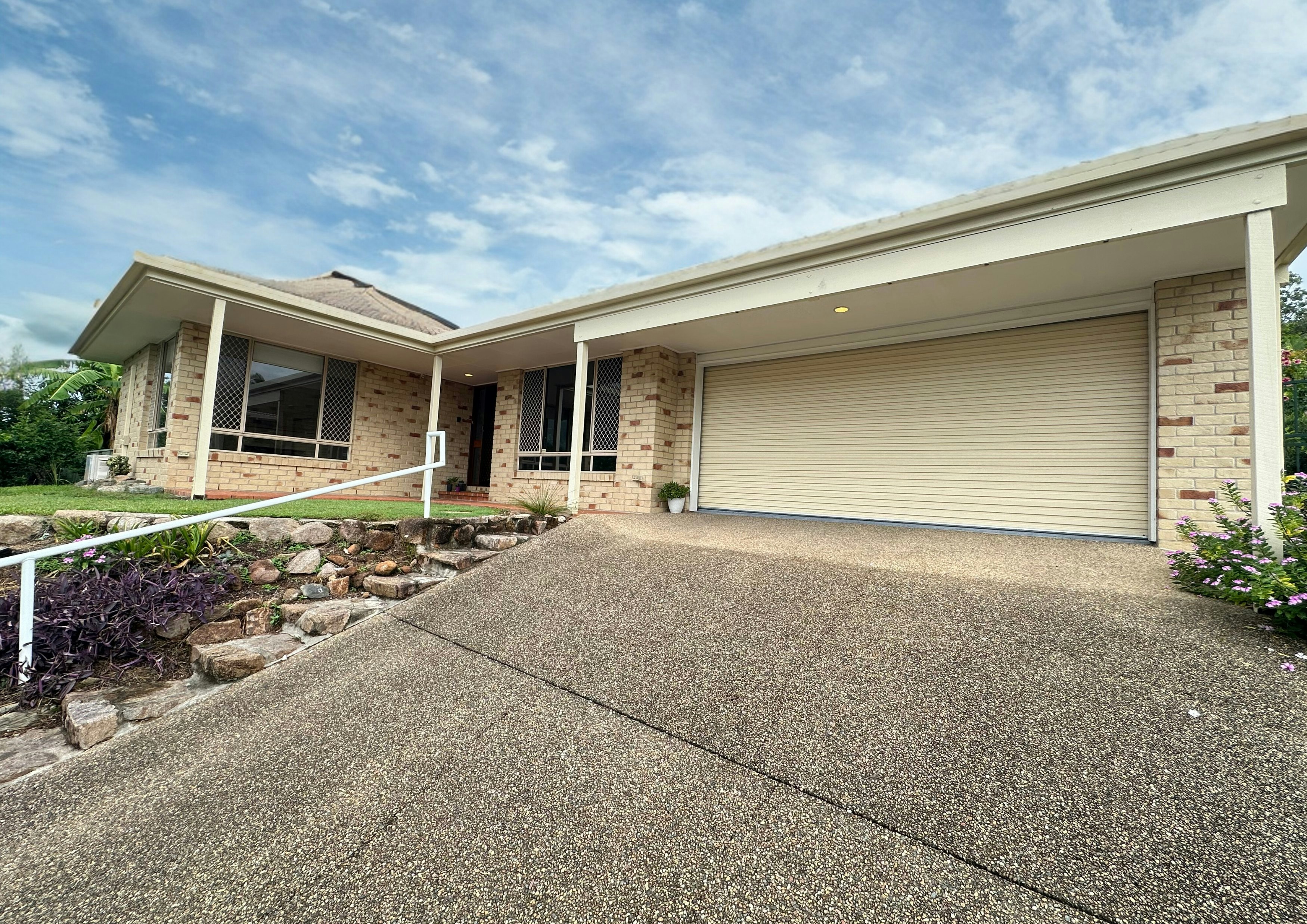 Image of garage