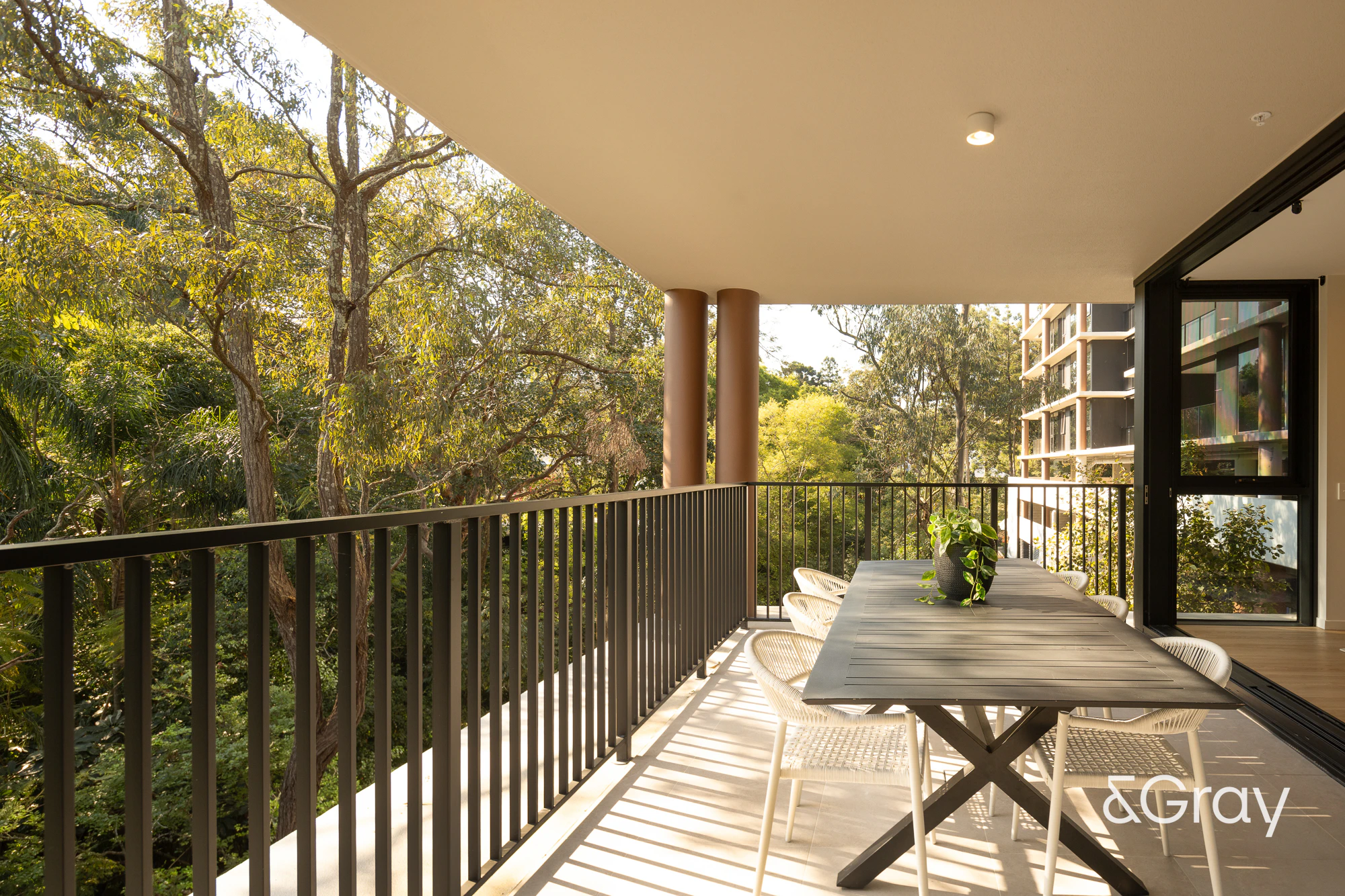 balcony