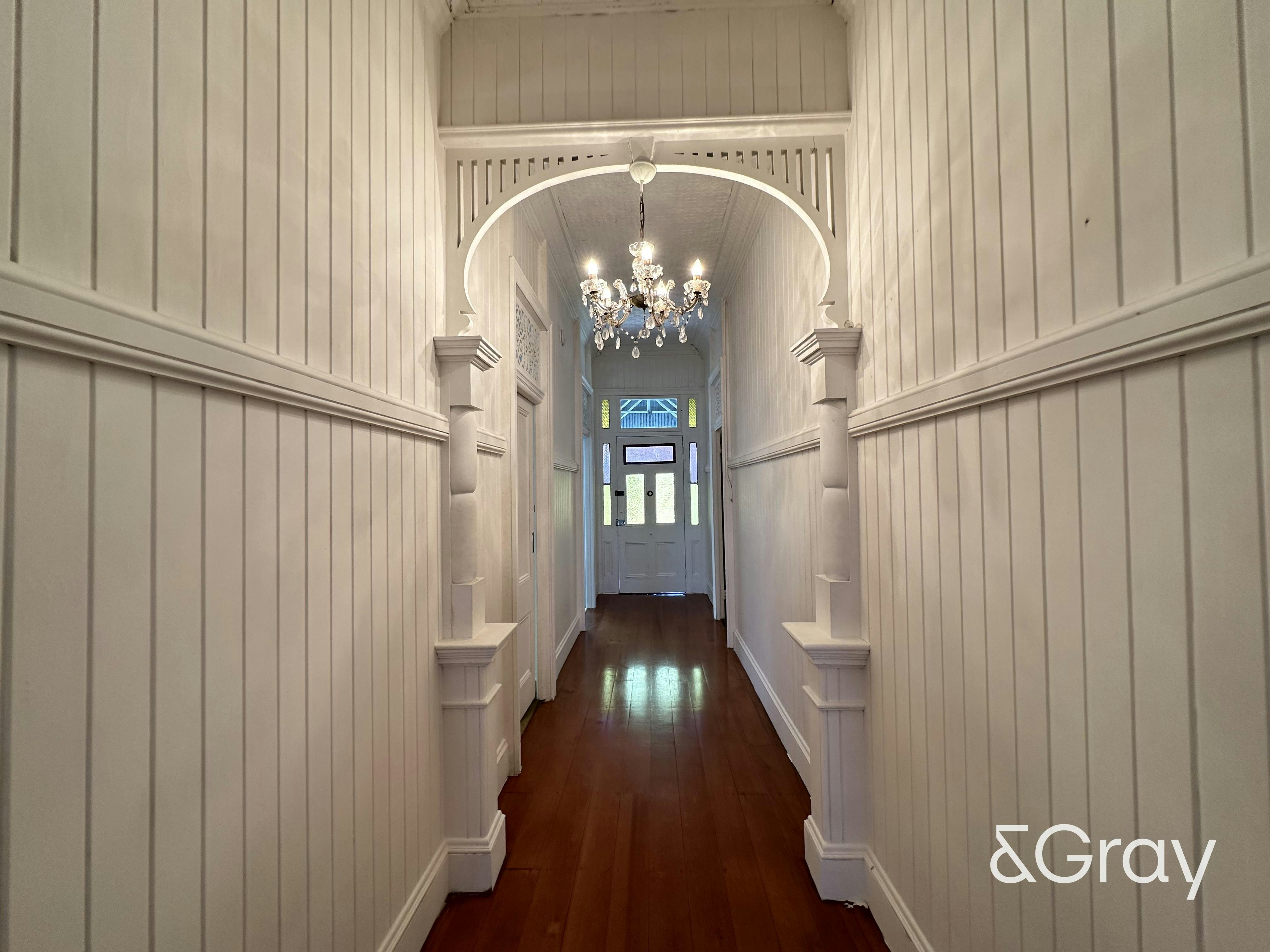 650 Kingsford Smith Drive, Hamilton QLD &Gray