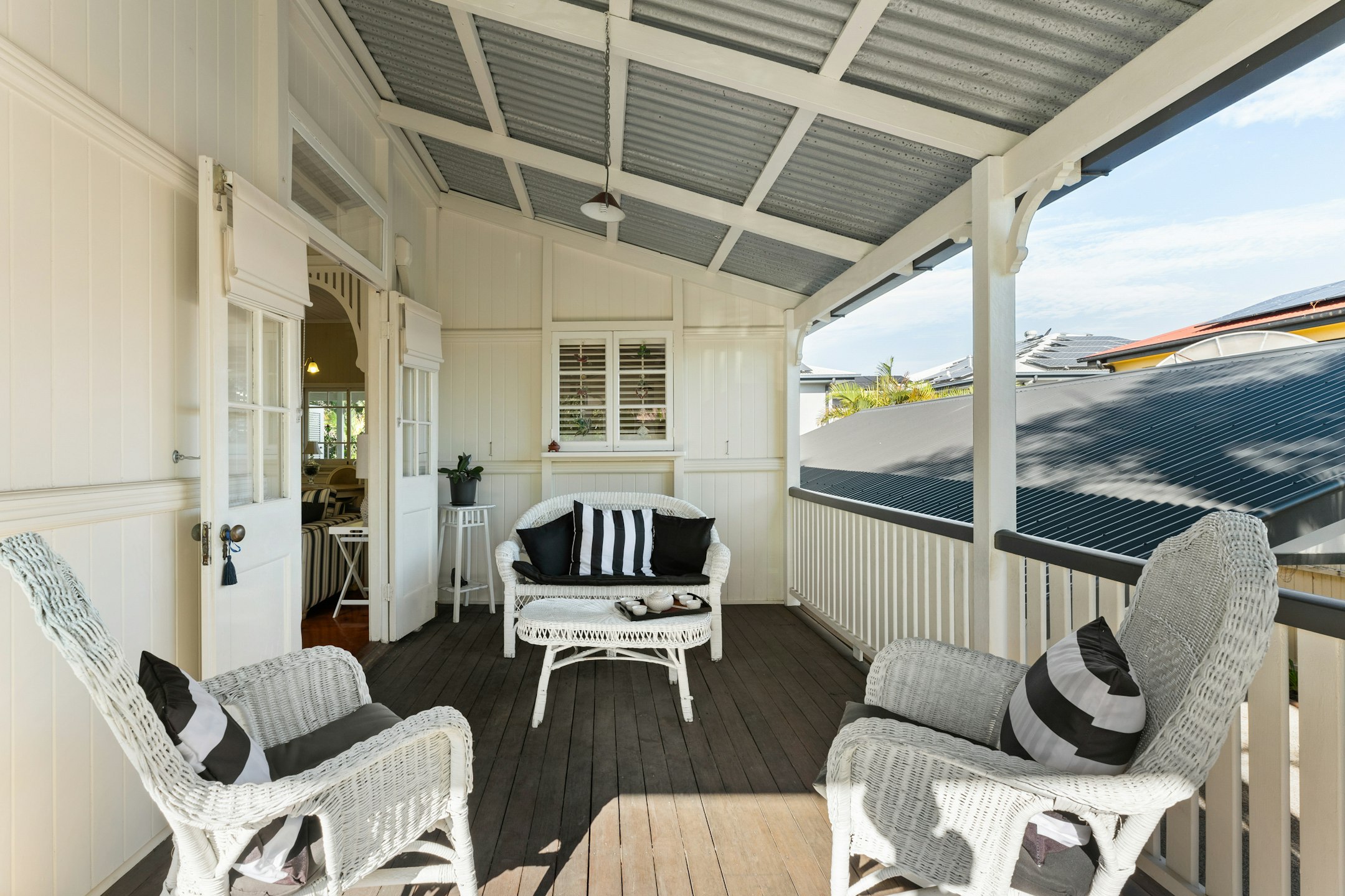 balcony