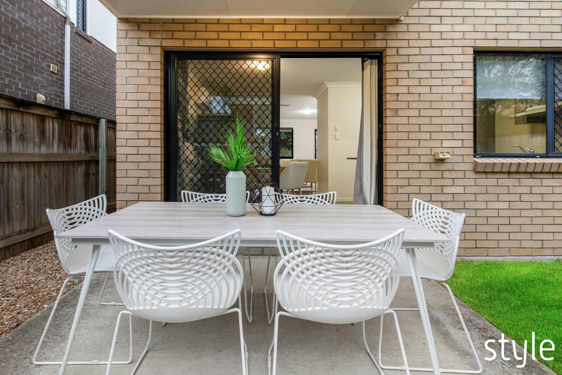 dining table